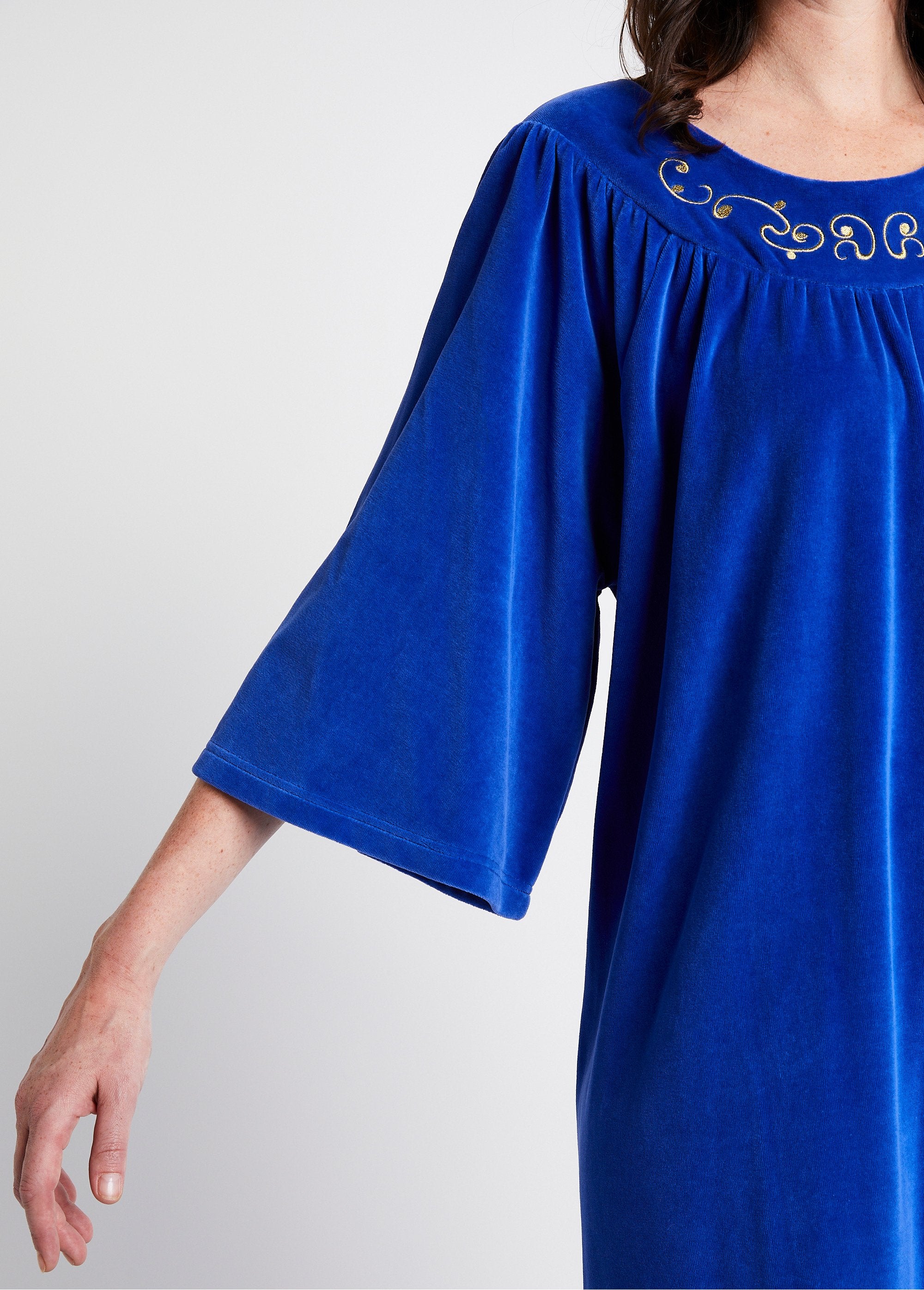Robe_d'hôtesse_en_velours_Bleu_royal_DE2_slim