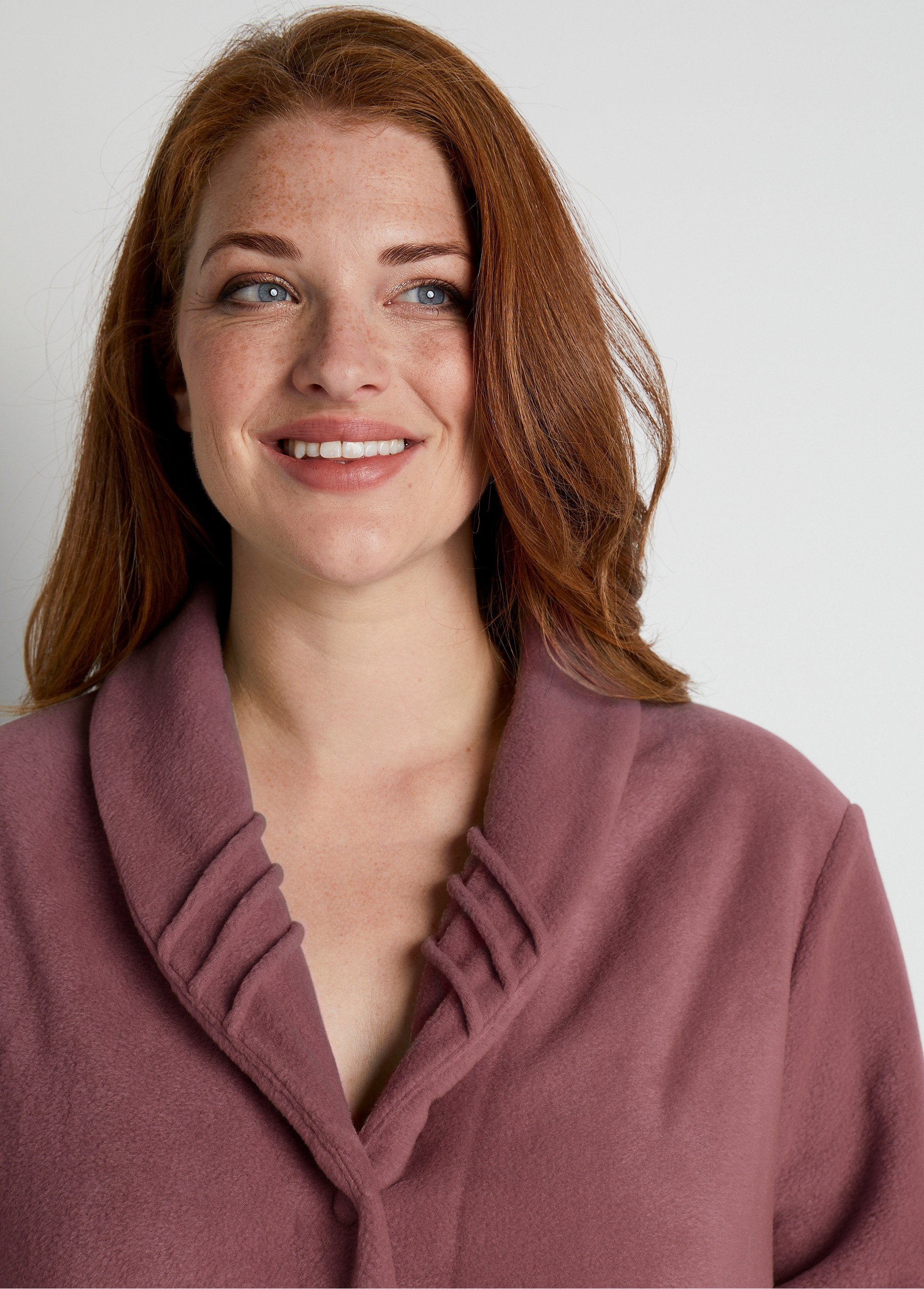 Peignoir_robe_de_chambre_polaire_uni_Bois_de_rose_DE1_curvy