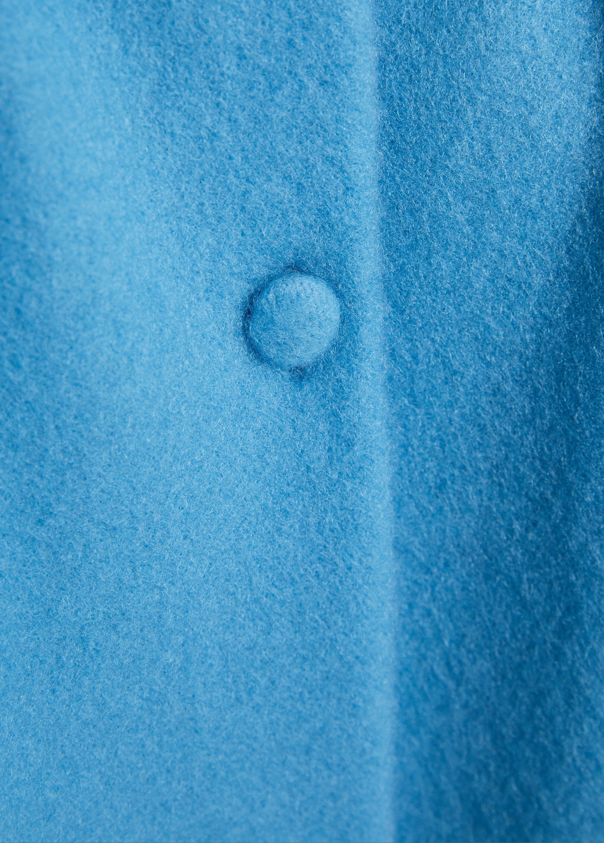 Lange_badjas_van_fleece_met_geborduurde_sjaalkraag_en_knopen_Blauwe_Eend_DE3_slim