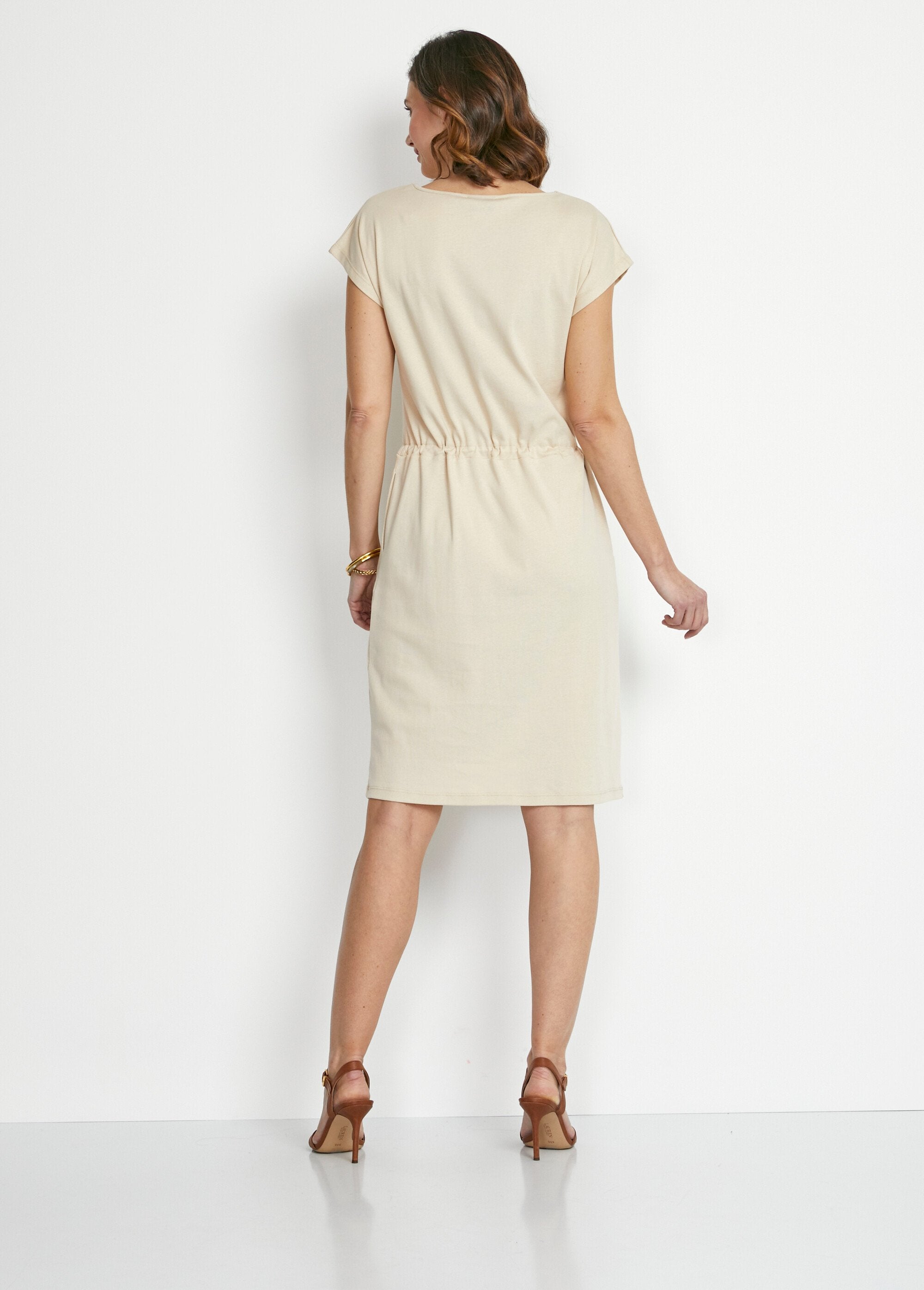 Korte_strandjurk_met_kimonomouwen_Sable_DO1_slim