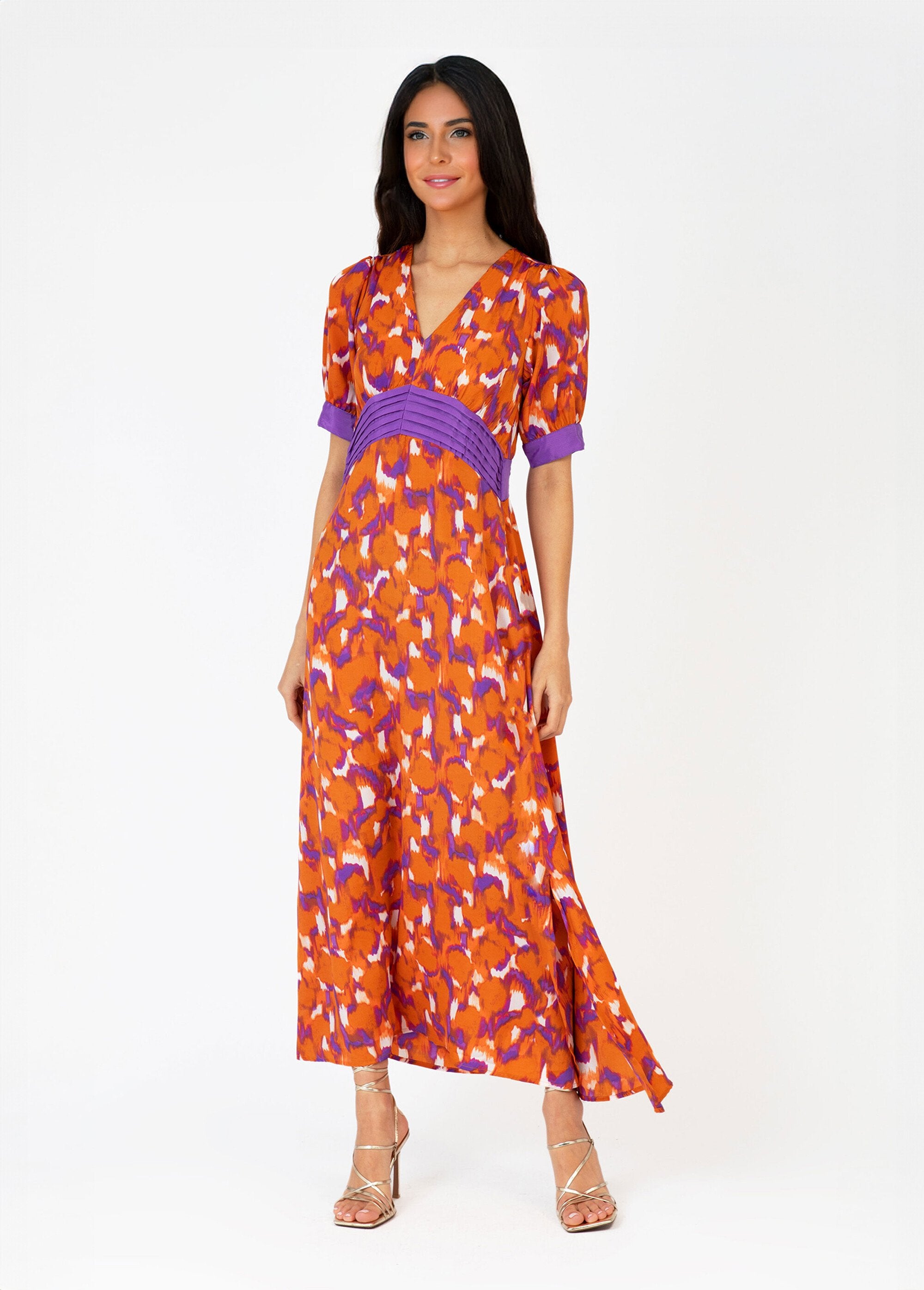 Lange_jurk_met_print_en_geplooide_taille_Oranje_afdrukken_FA1_slim