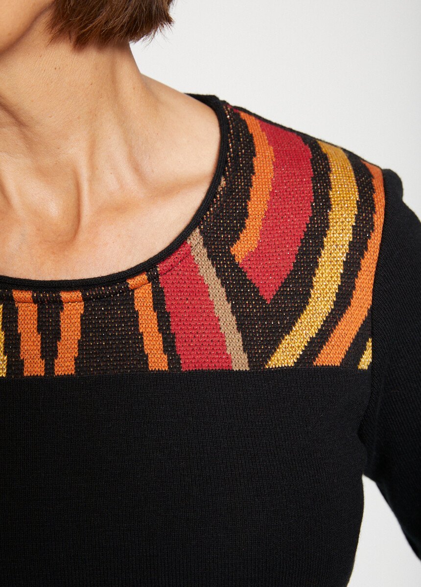 Robe-pull_fantaisie_jacquard_Fond_noir_DE1_slim