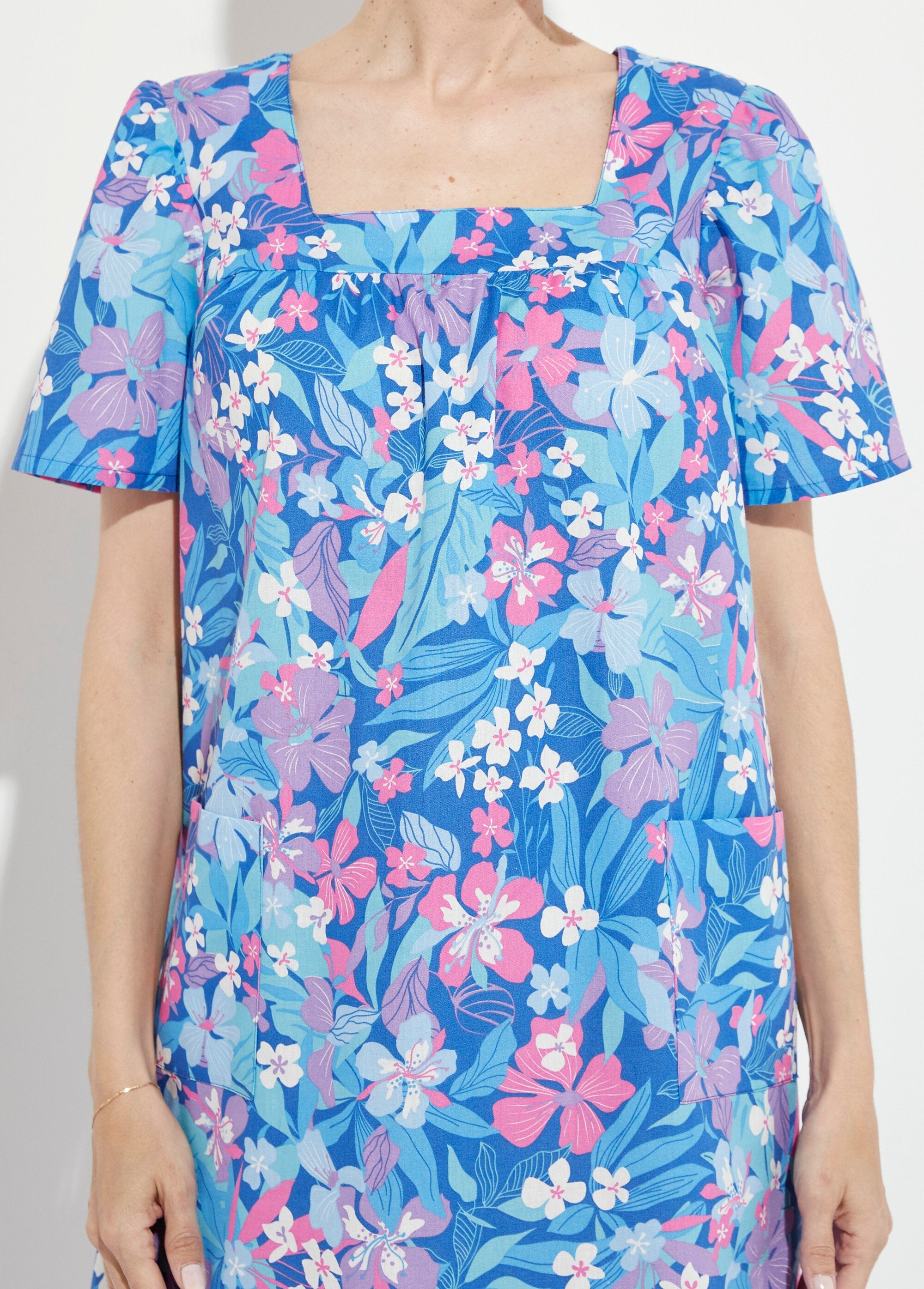 Robe-tablier_courte_manches_courtes_Bleu_DE1_slim