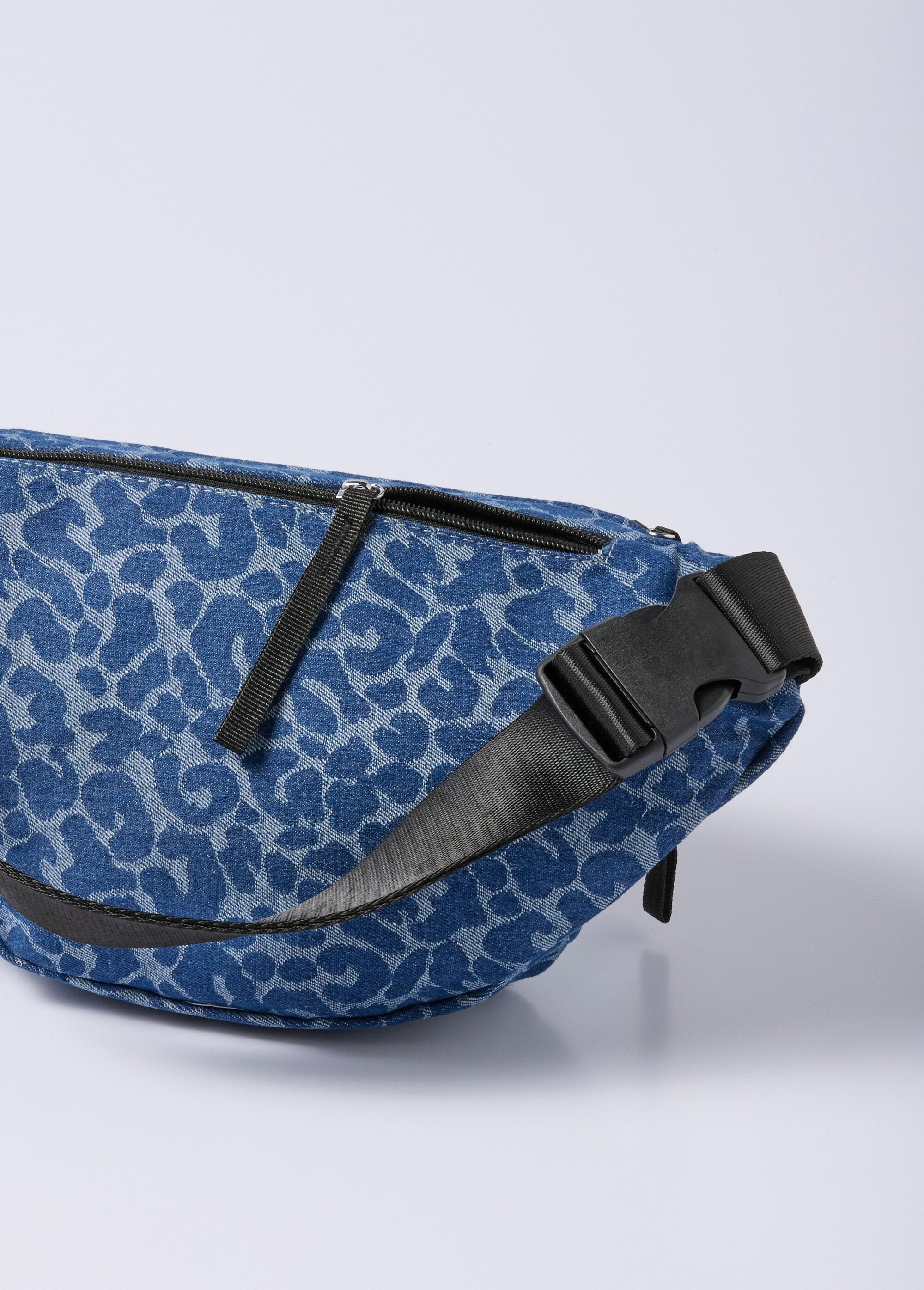 Luipaardprint_denim_canvas_fanny_pack_Bleu_jeans_DE2_slim