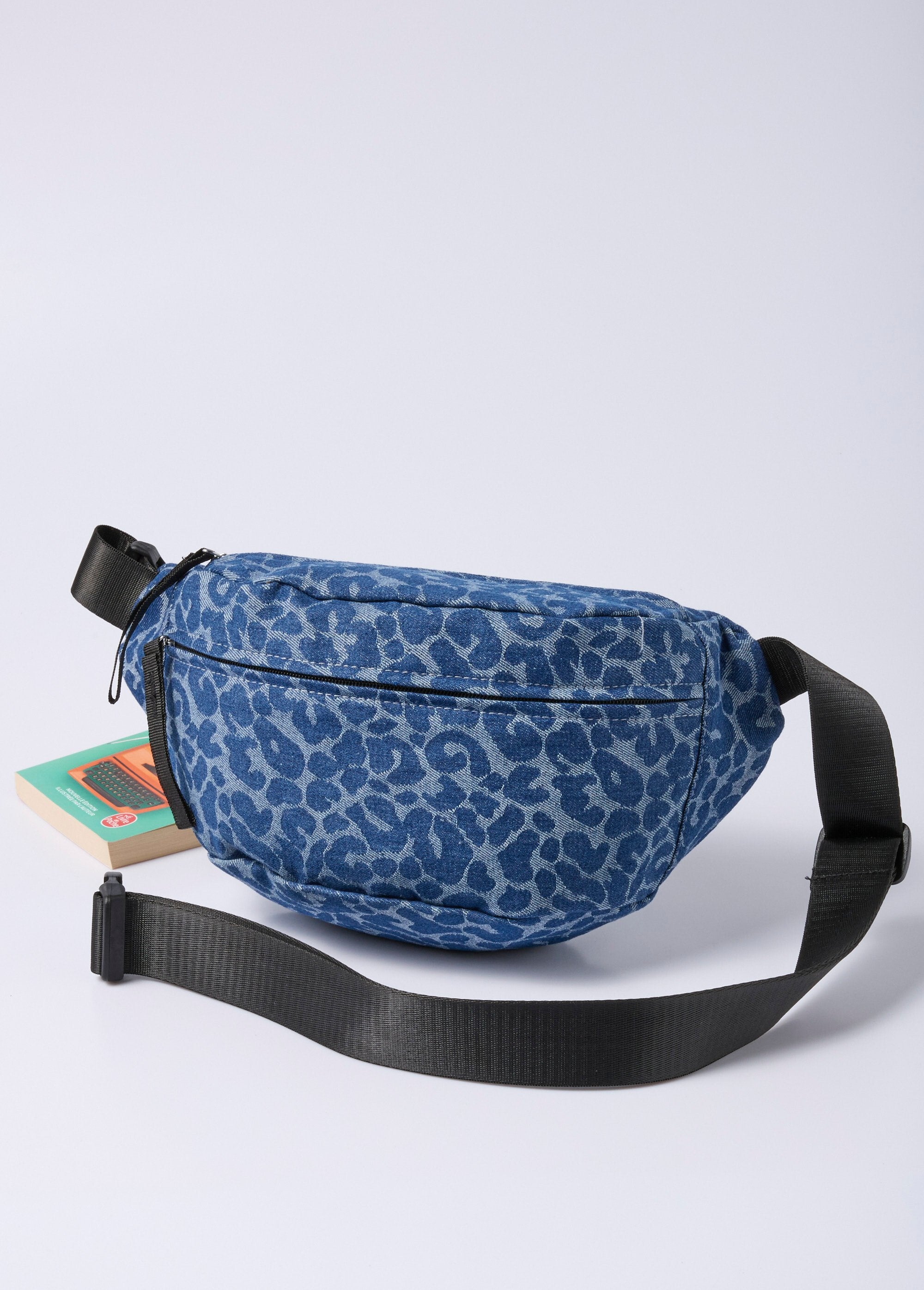Luipaardprint_denim_canvas_fanny_pack_Bleu_jeans_FA1_slim