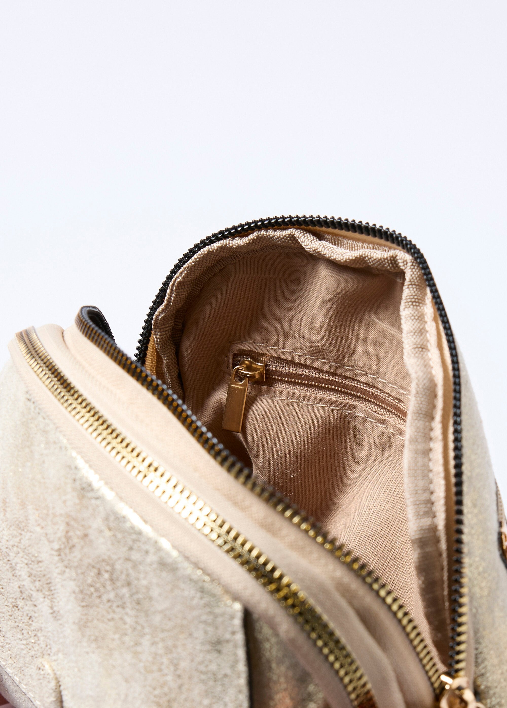 Fancy_faux_leather_bag_with_shoulder_strap_Golden_DE1_slim