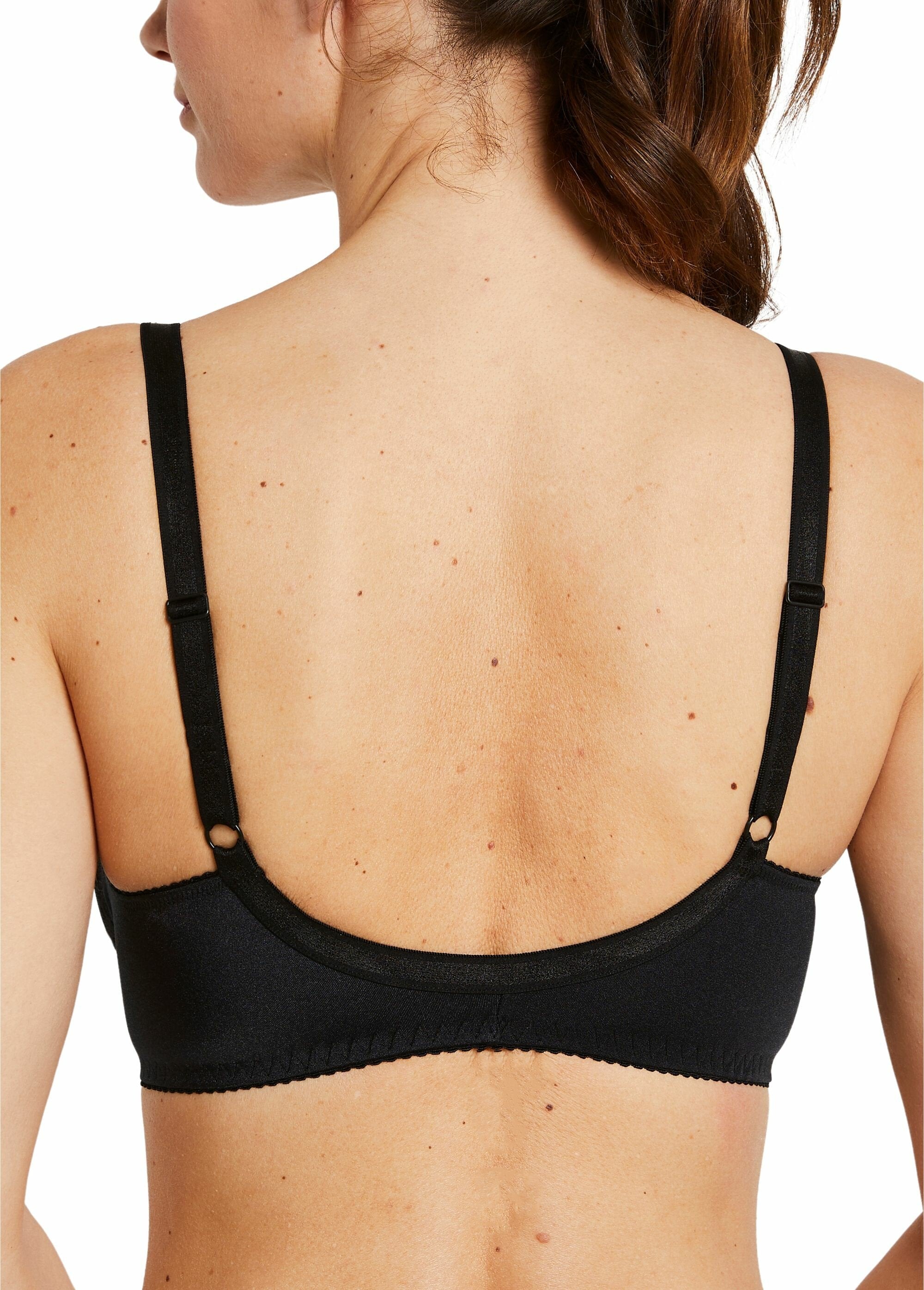 Soutien-gorge_avec_armatures_ouvert_devant_Noir_DO1_slim