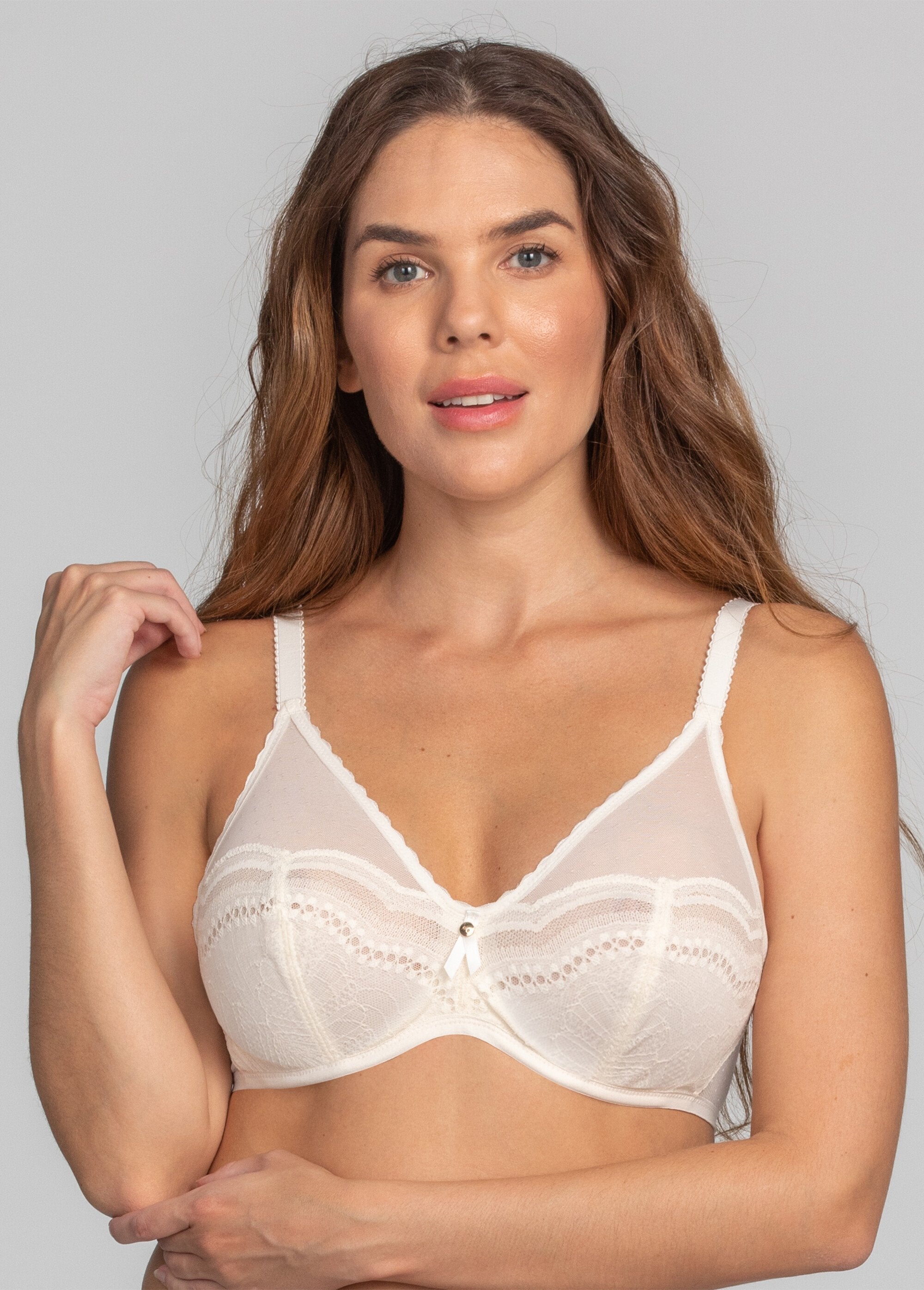 Soutien-gorge_dentelle_raffinée_Nacre_FA1_slim