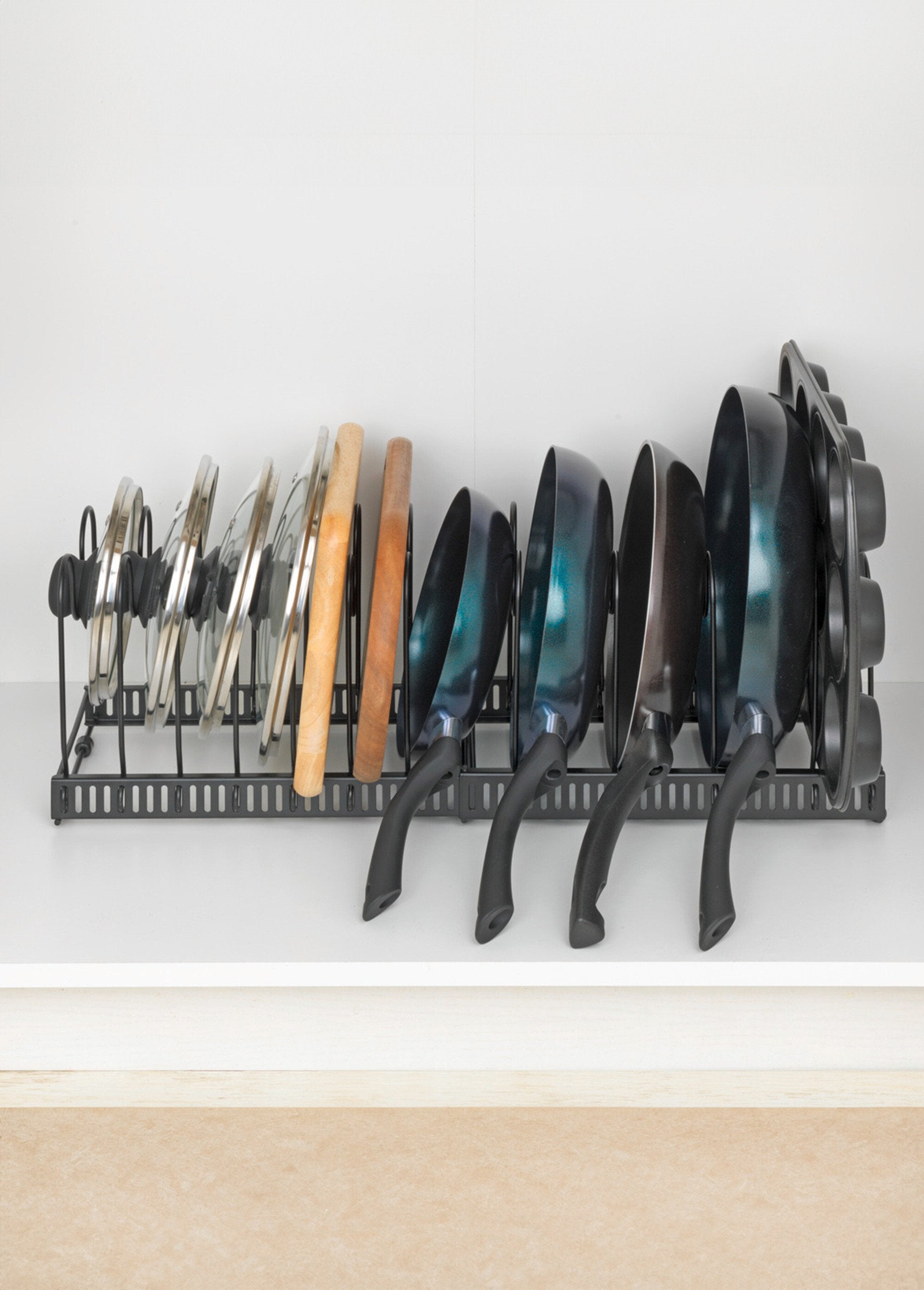 Uitschuifbare_standaard_voor_deksels_en_pannen_Noir_DE4_slim