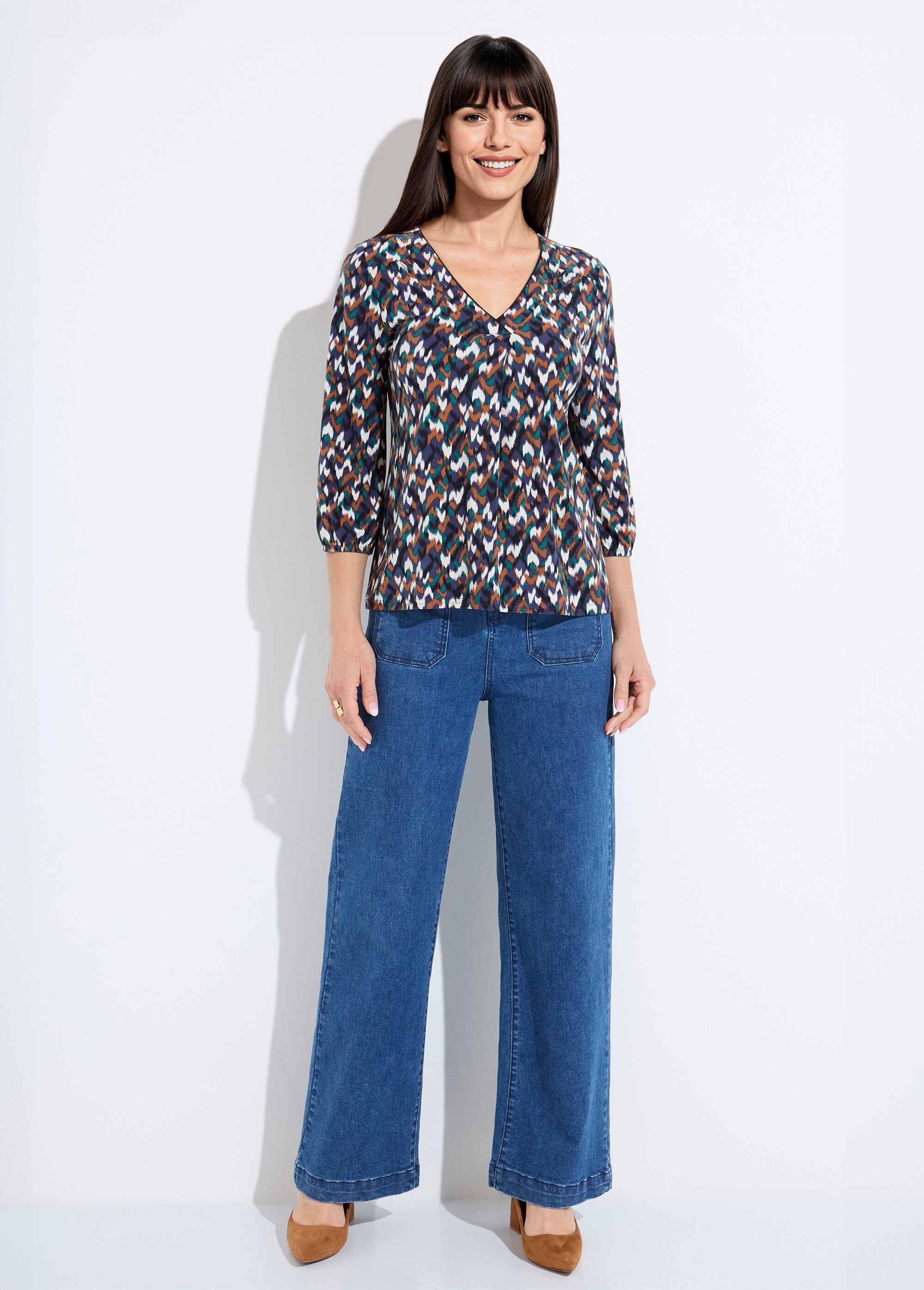 T-shirt_ample_col_V_manches_3/4_imprimé_graphique_Marine_et_vert_SF1_slim