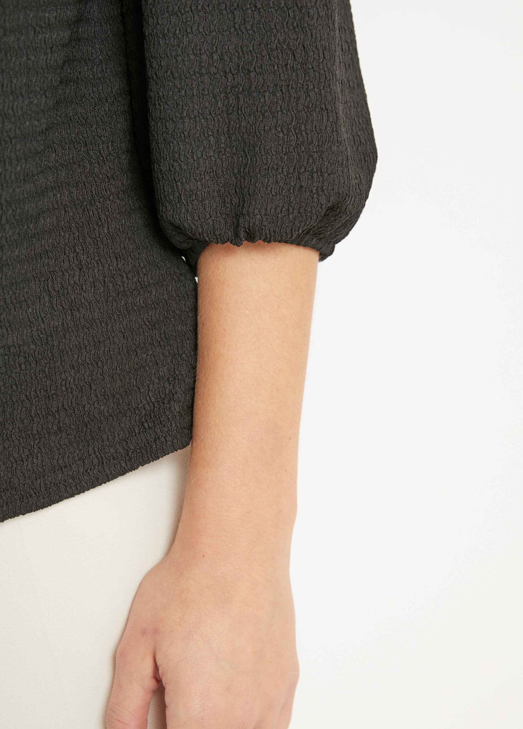 T-shirt_met_V-hals_en_3/4_mouwen_Noir_DE3_slim