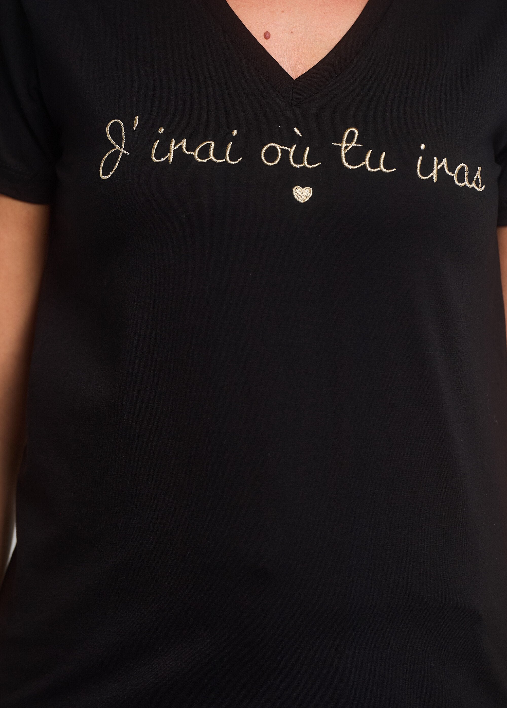 T-shirt_col_V_manches_courtes_à_message_Noir_DE2_slim
