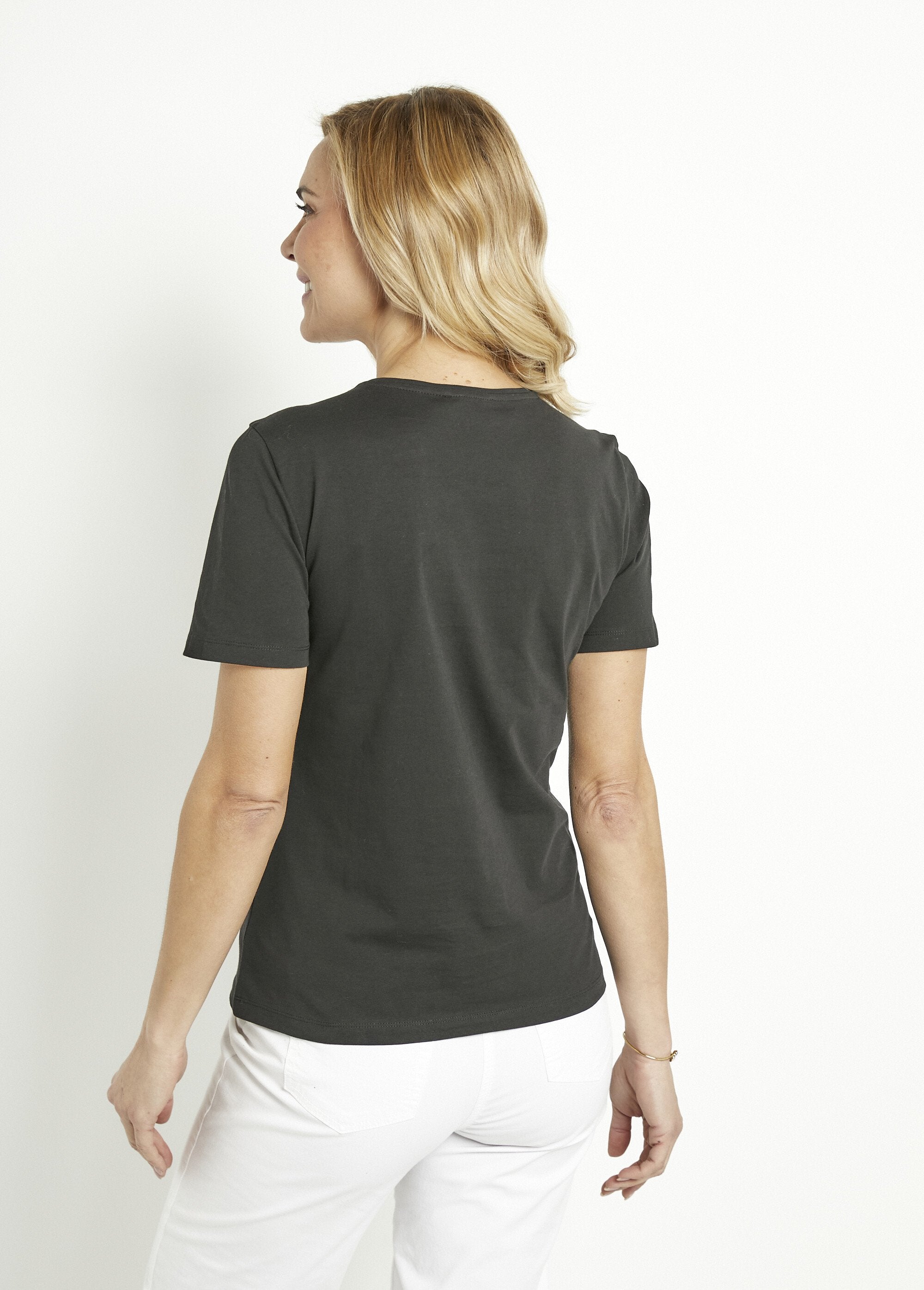 T-shirt_met_korte_mouwen_en_borduursel_Noir_DO1_slim