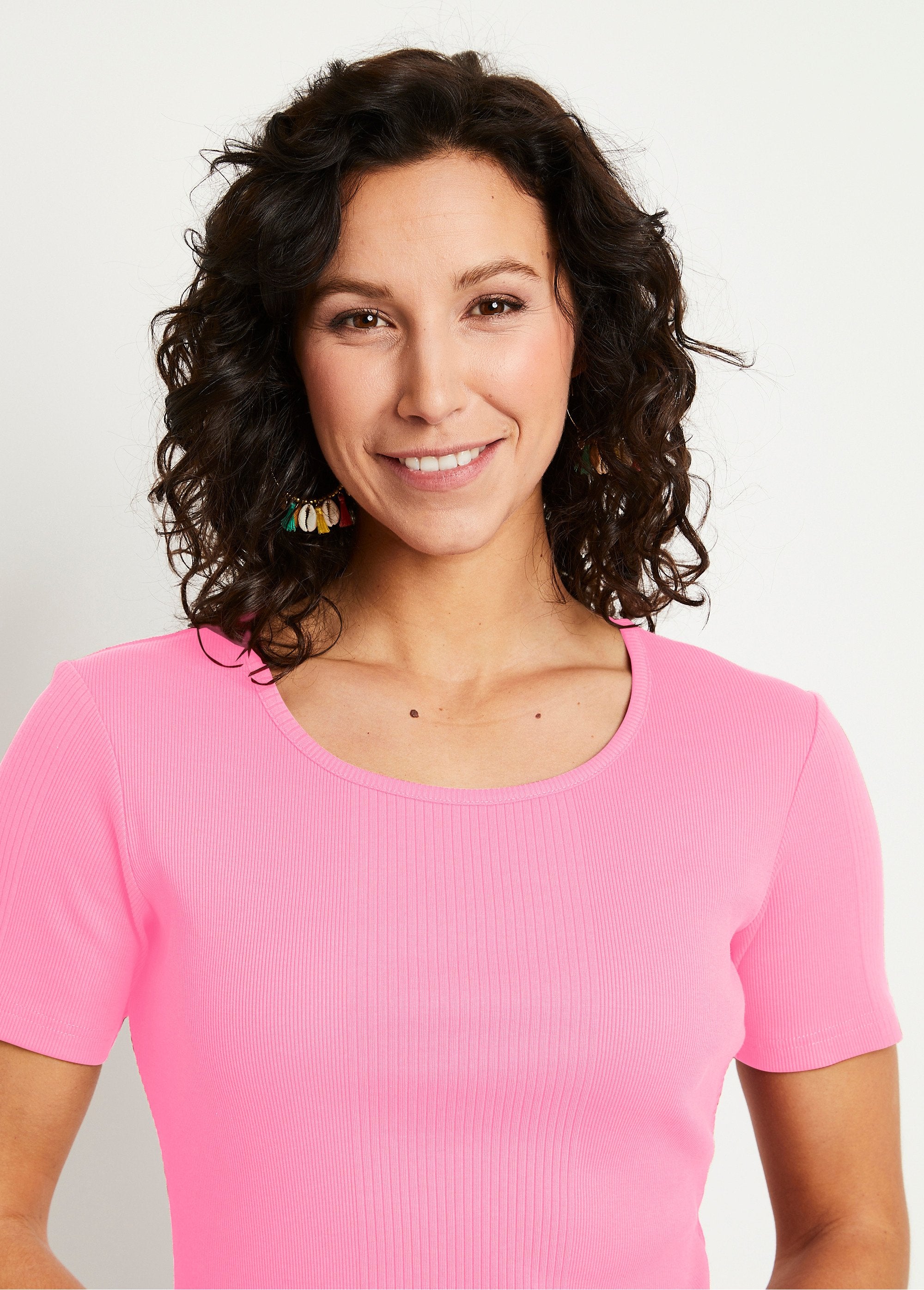 T-shirt_court_col_rond_maille_côtelée_Rose_DE1_slim