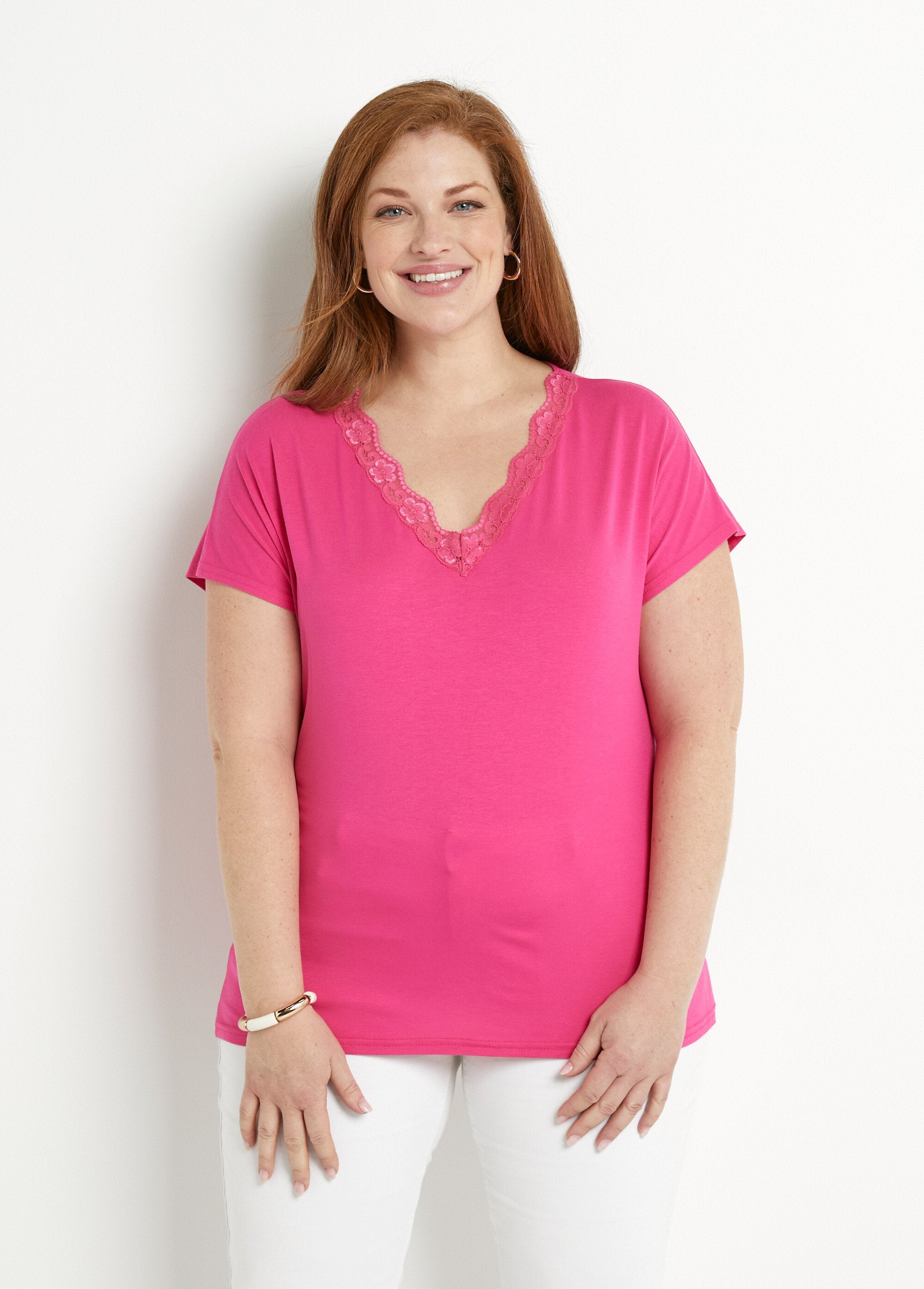 Kort_T-shirt_van_stretchkant_Fuchsia_FA1_curvy