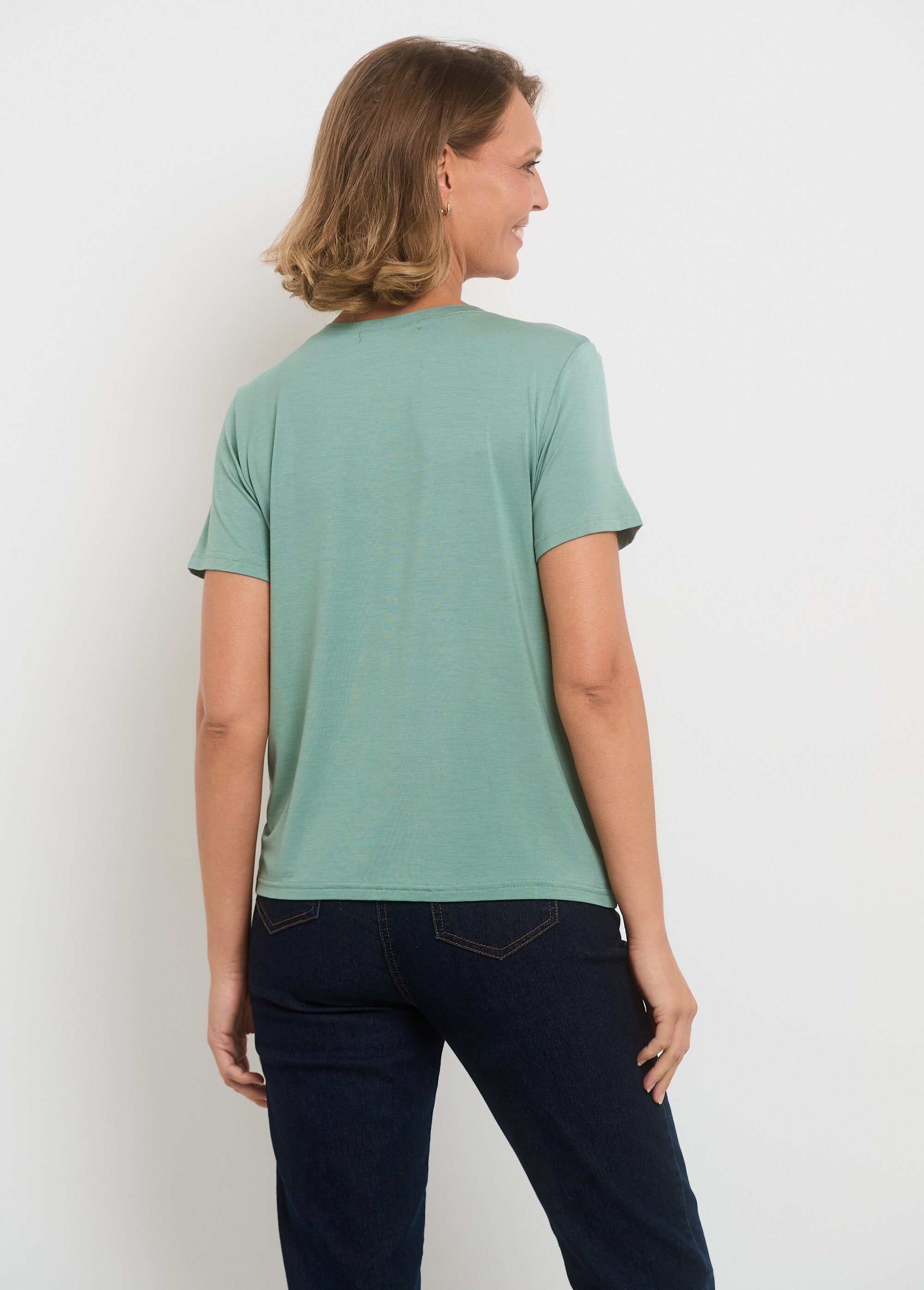 Vloeiend_V-hals_T-shirt_met_korte_mouwen_Vert_clair_DO1_slim