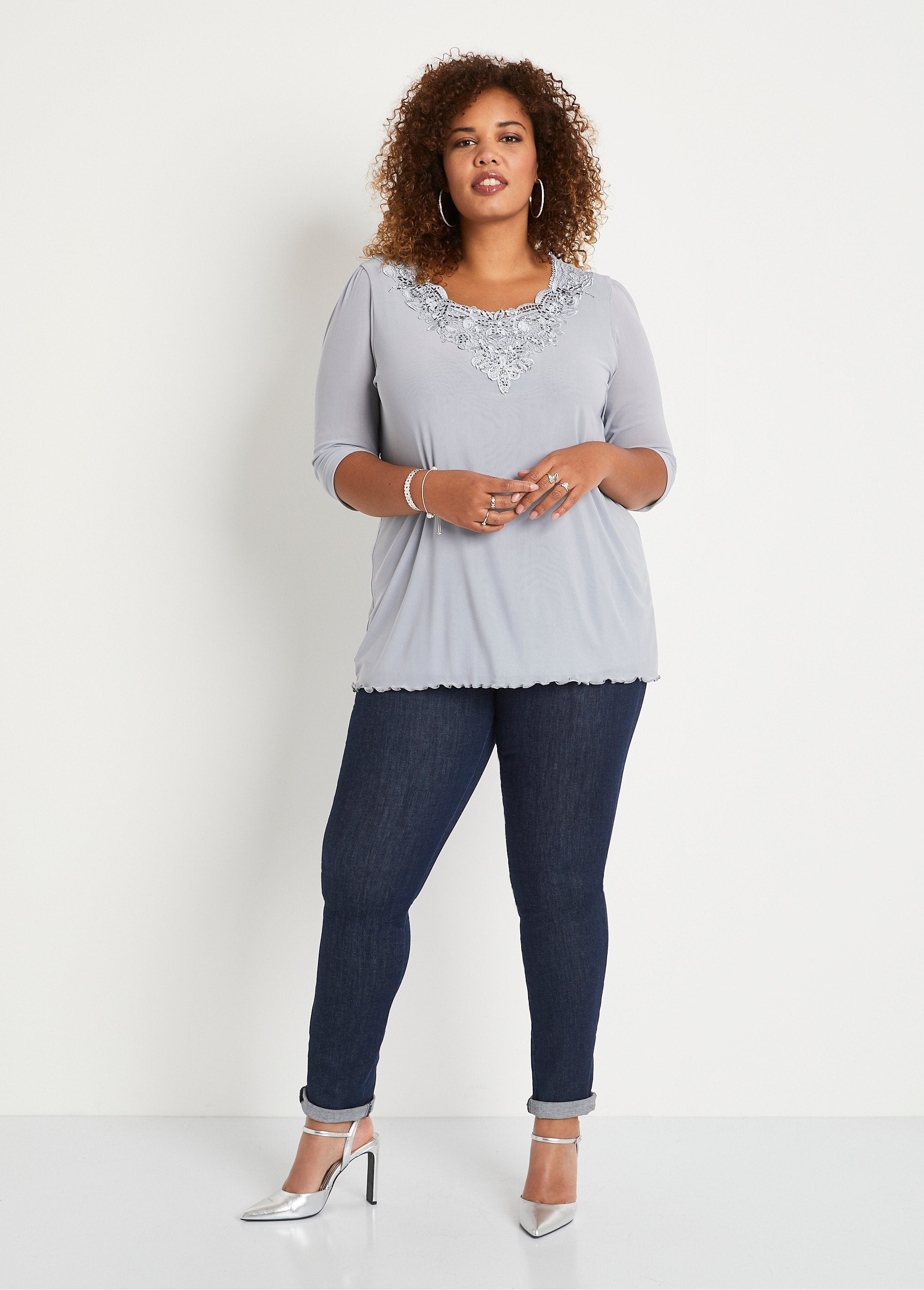 T-shirt_long_ample_résille_brodée_Argent_SF1_curvy