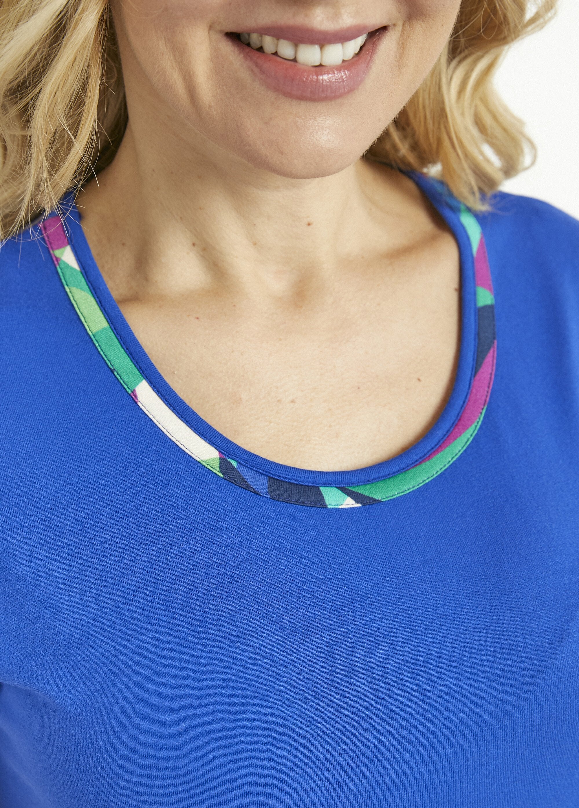 Lang_T-shirt_met_ronde_hals,_effen_of_bedrukt,_korte_mouwen_Uni_bleu_DE1_slim