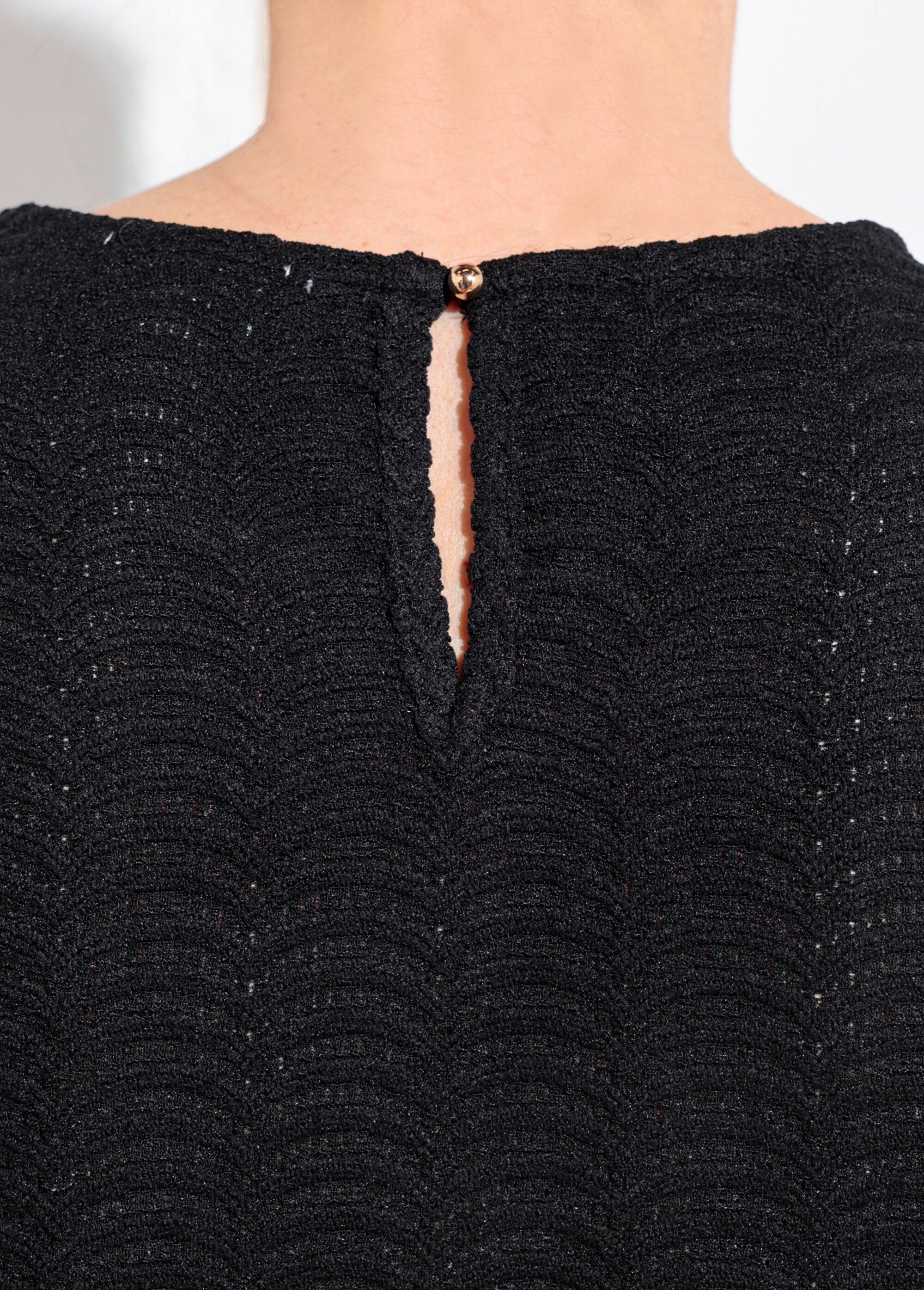 T-shirt_maille_reliéfée_motif__écailles_Noir_DE3_slim