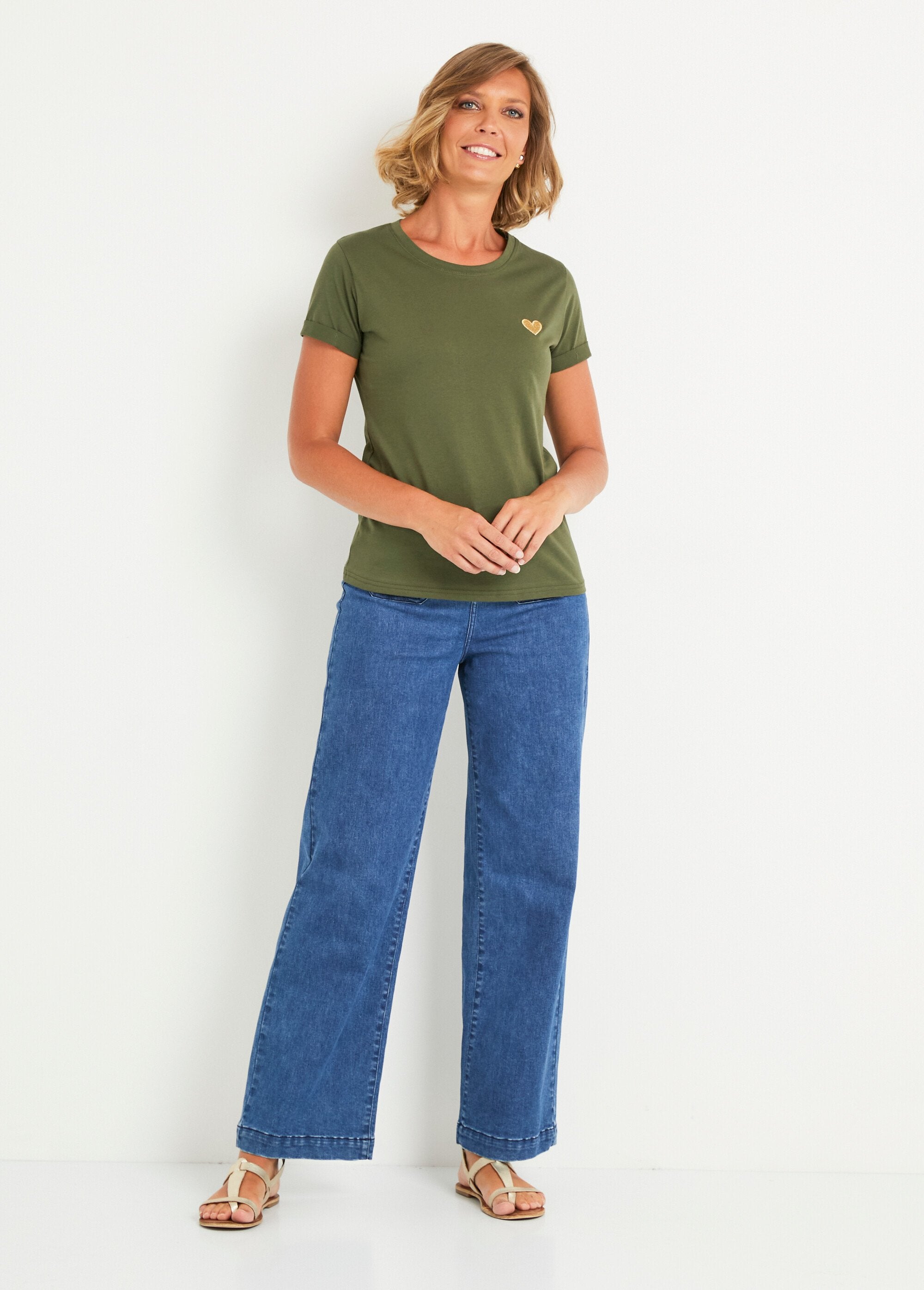 T-shirt_col_rond_broderie_coeur_poitrine_Kaki_SF1_slim