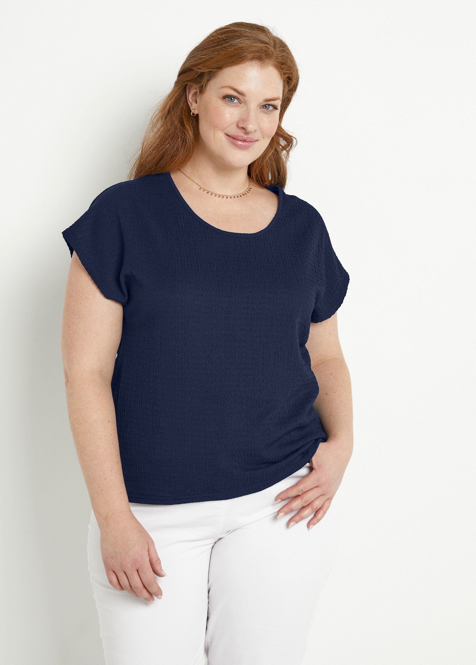 T-shirt_manches_courtes_uni_ou_imprimé_fleurs_Uni_marine_FA1_curvy