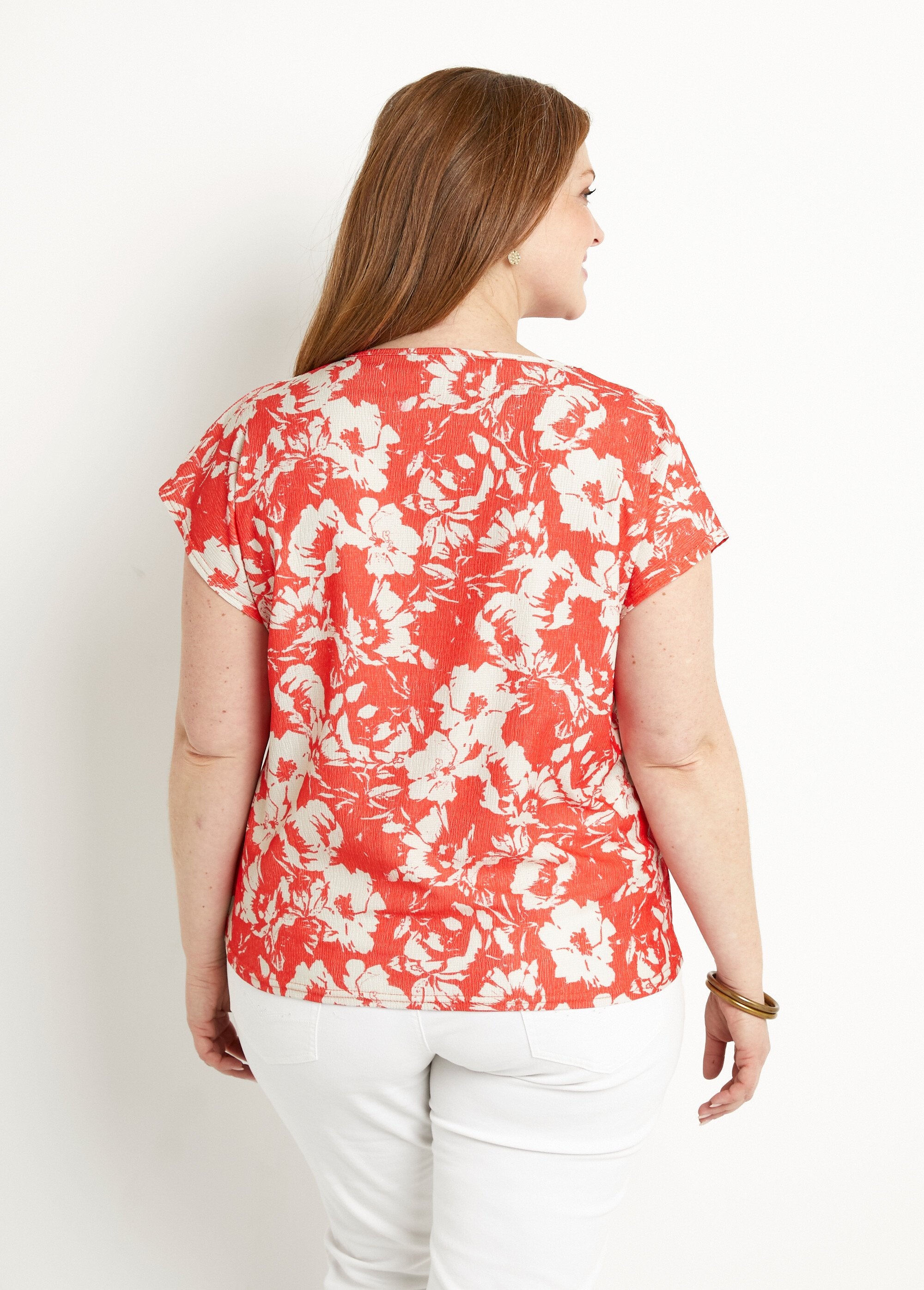 T-shirt_met_korte_mouwen,_effen_of_met_bloemenprint_Rouge_et_beige_DO1_curvy