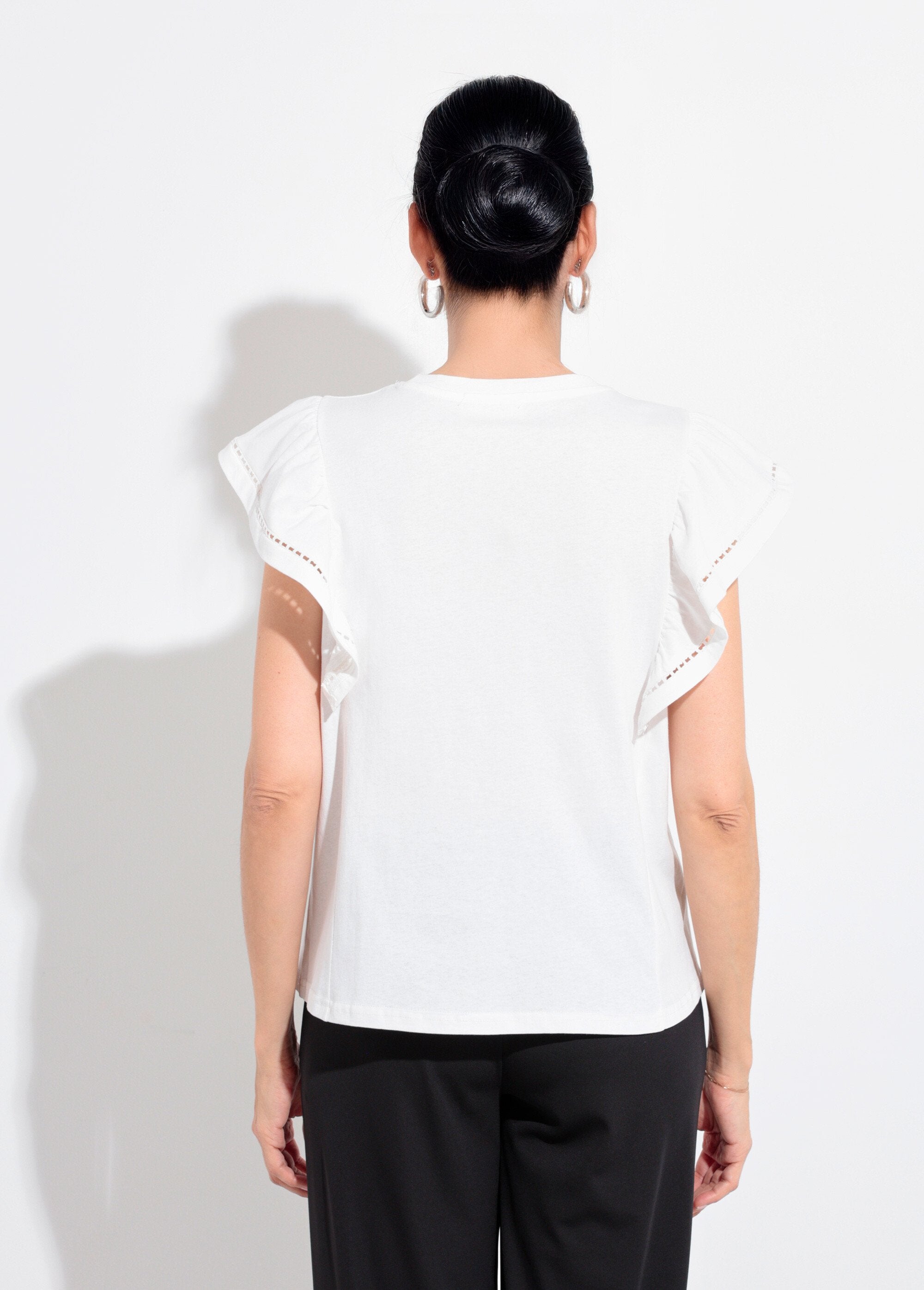 Opengewerkt_T-shirt_met_korte_mouwen_en_ruches_Blanc_DO1_slim