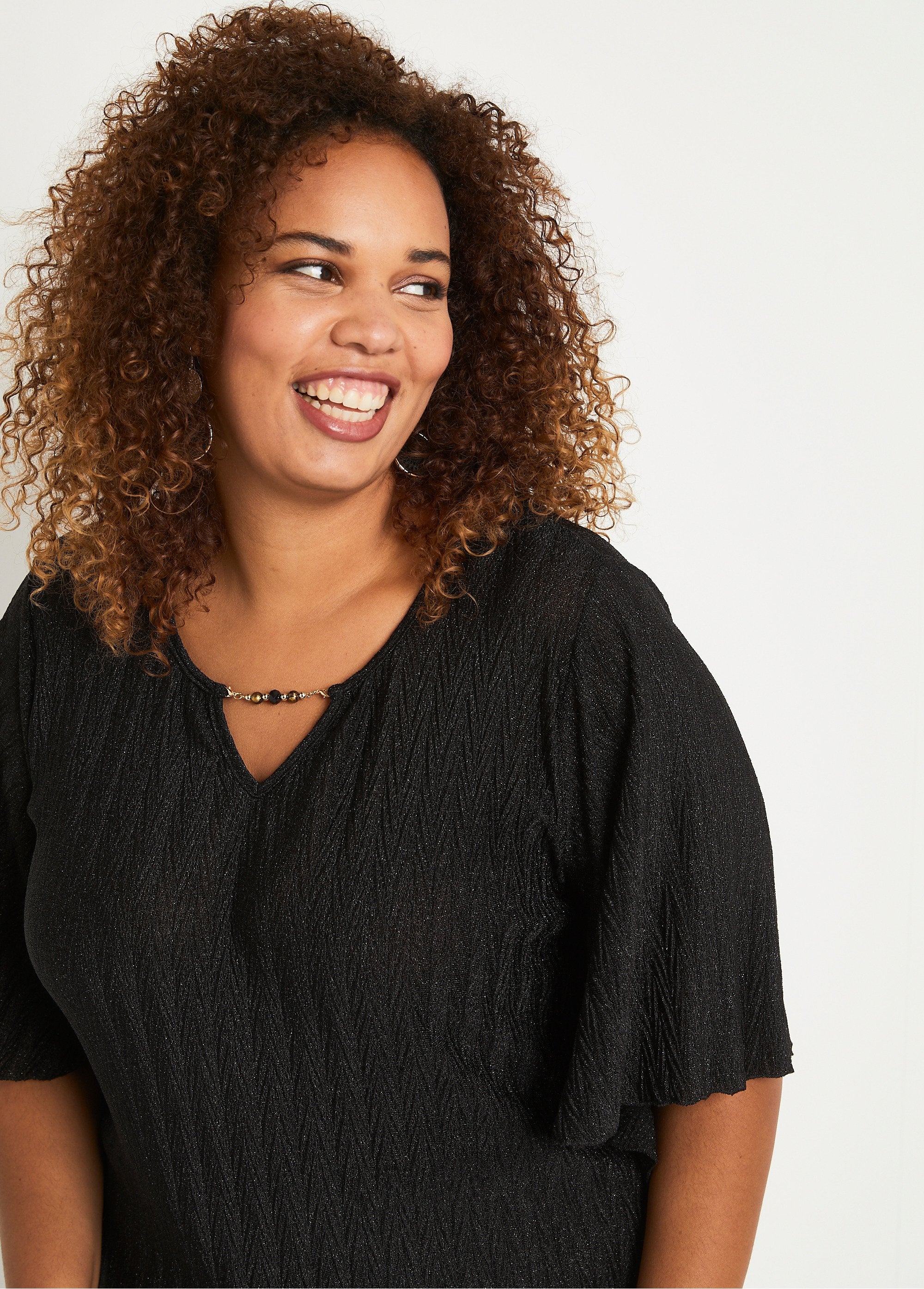 T-shirt_pailleté_manches_courtes_larges_Noir_DE2_curvy