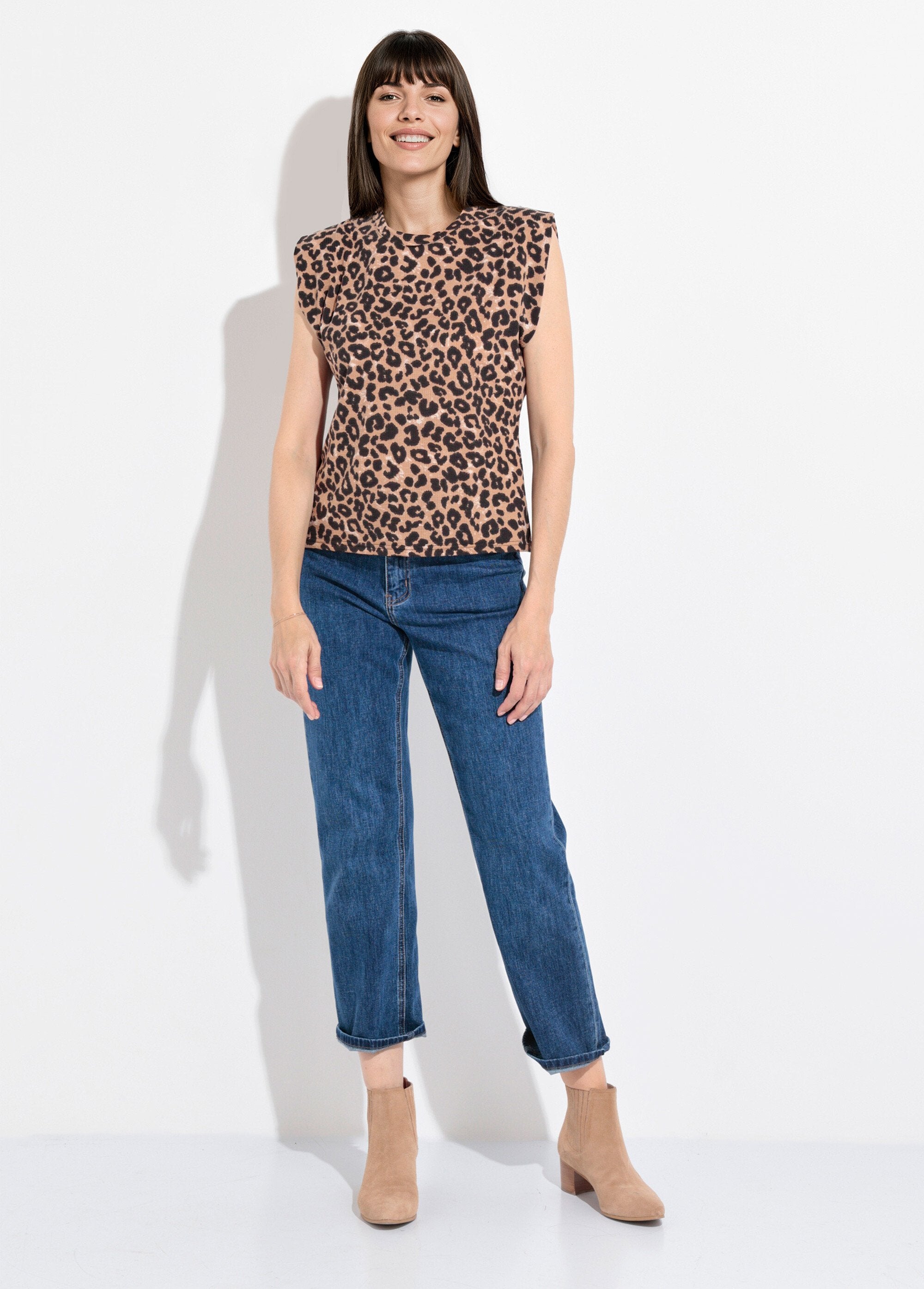 T-shirt_met_luipaardprint_en_kimonomouwen_Leopard_SF1_slim