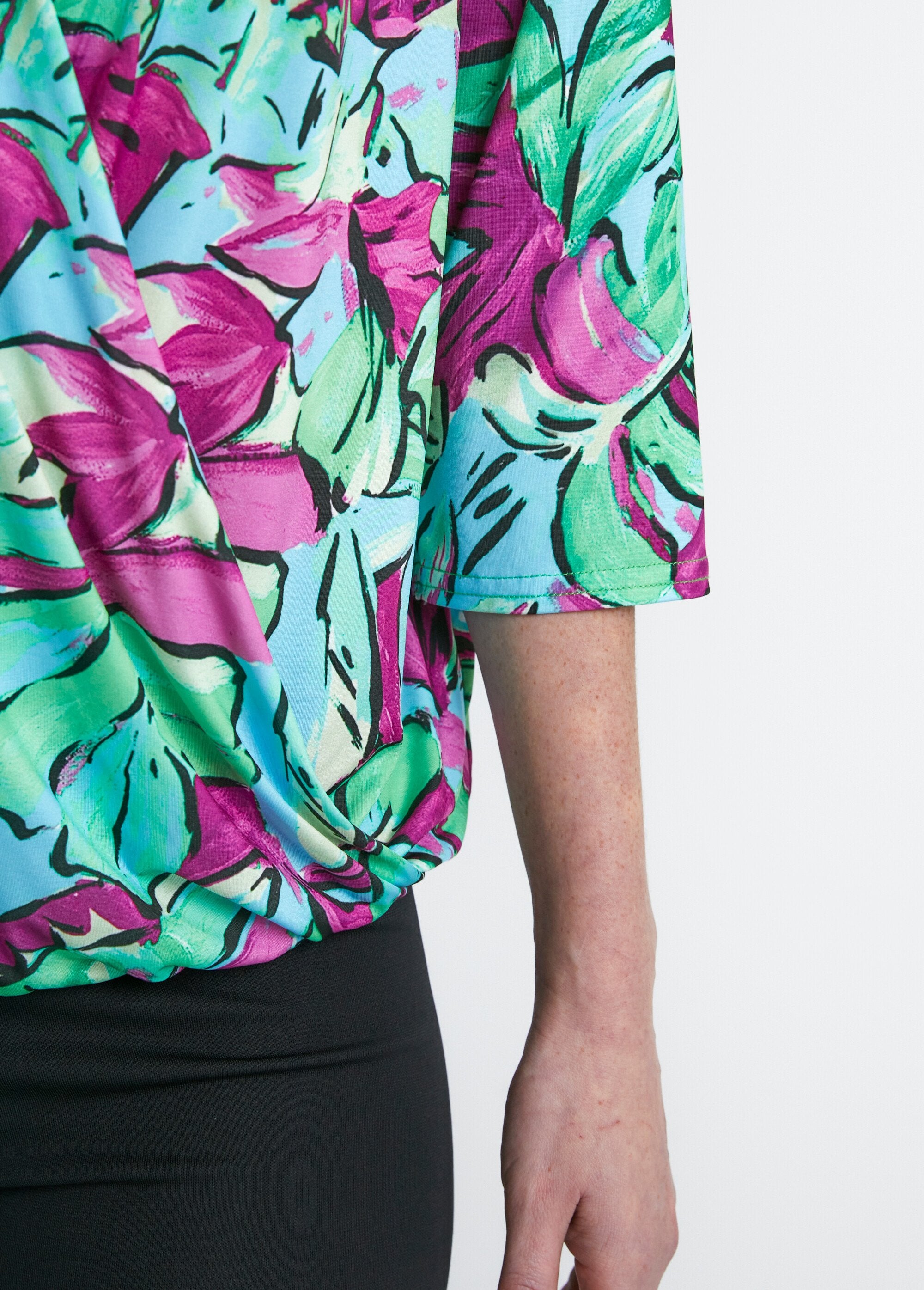 T-shirt_blousant_cache-coeur_Vert_et_fuchsia_DE3_slim