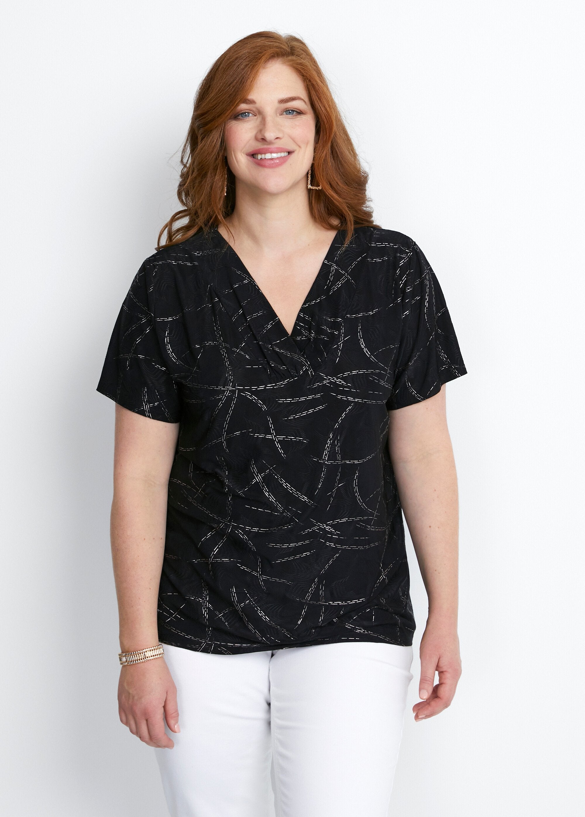 T-shirt_court_col_croisé_brillant_Noir_FA1_curvy