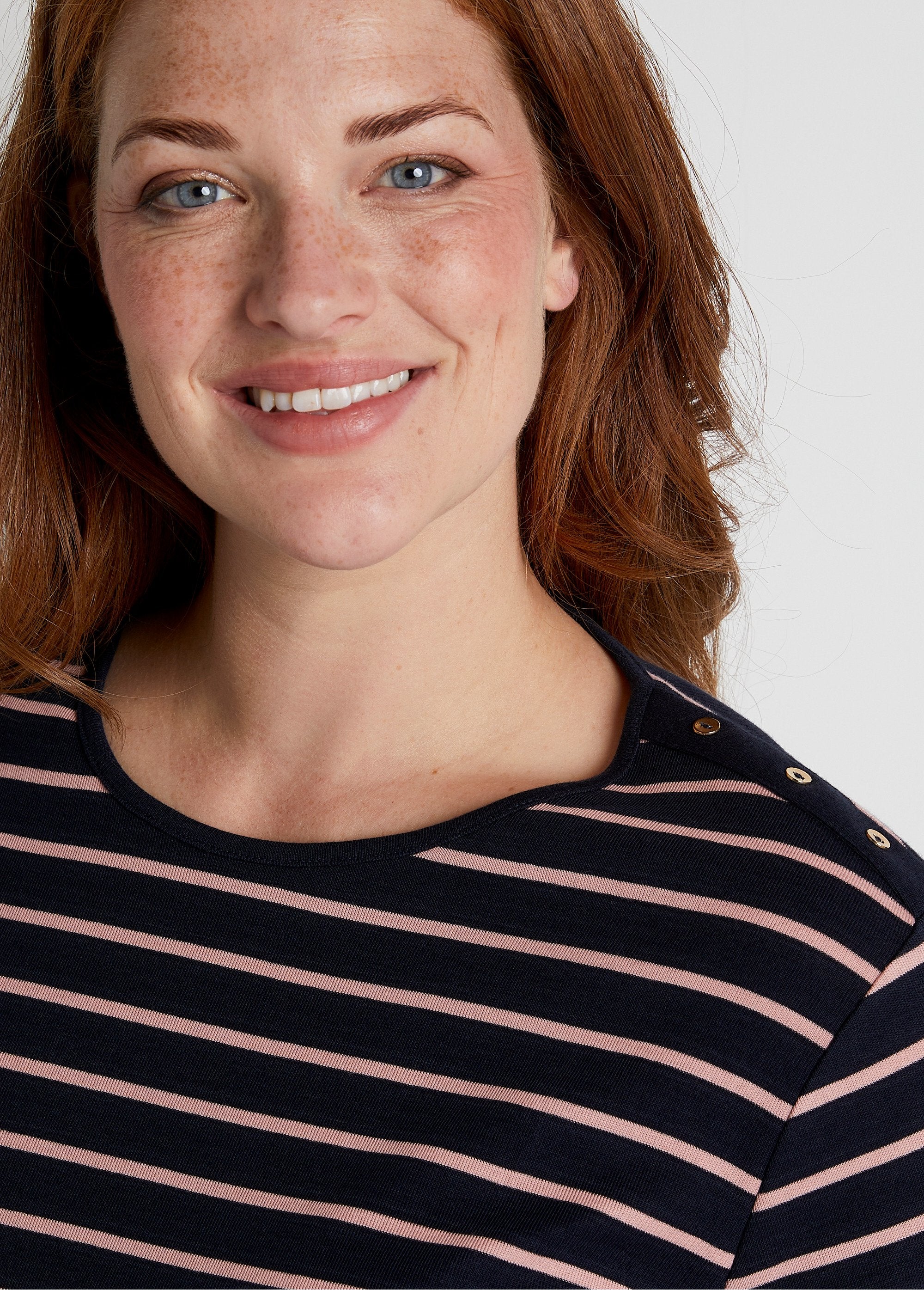 T-shirt_marinière_court_coton_manches_longues_Marine_et_rose_DE1_curvy