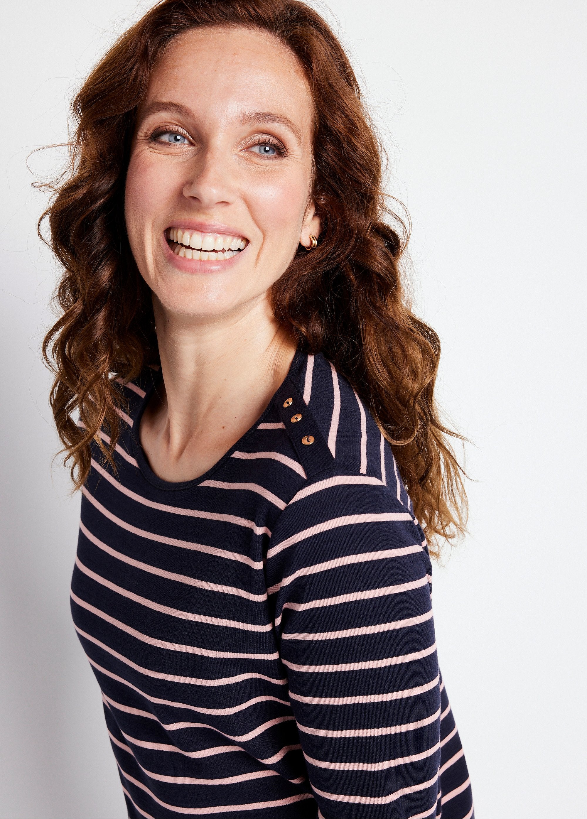 T-shirt_marinière_court_coton_manches_longues_Marine_et_rose_DE1_slim