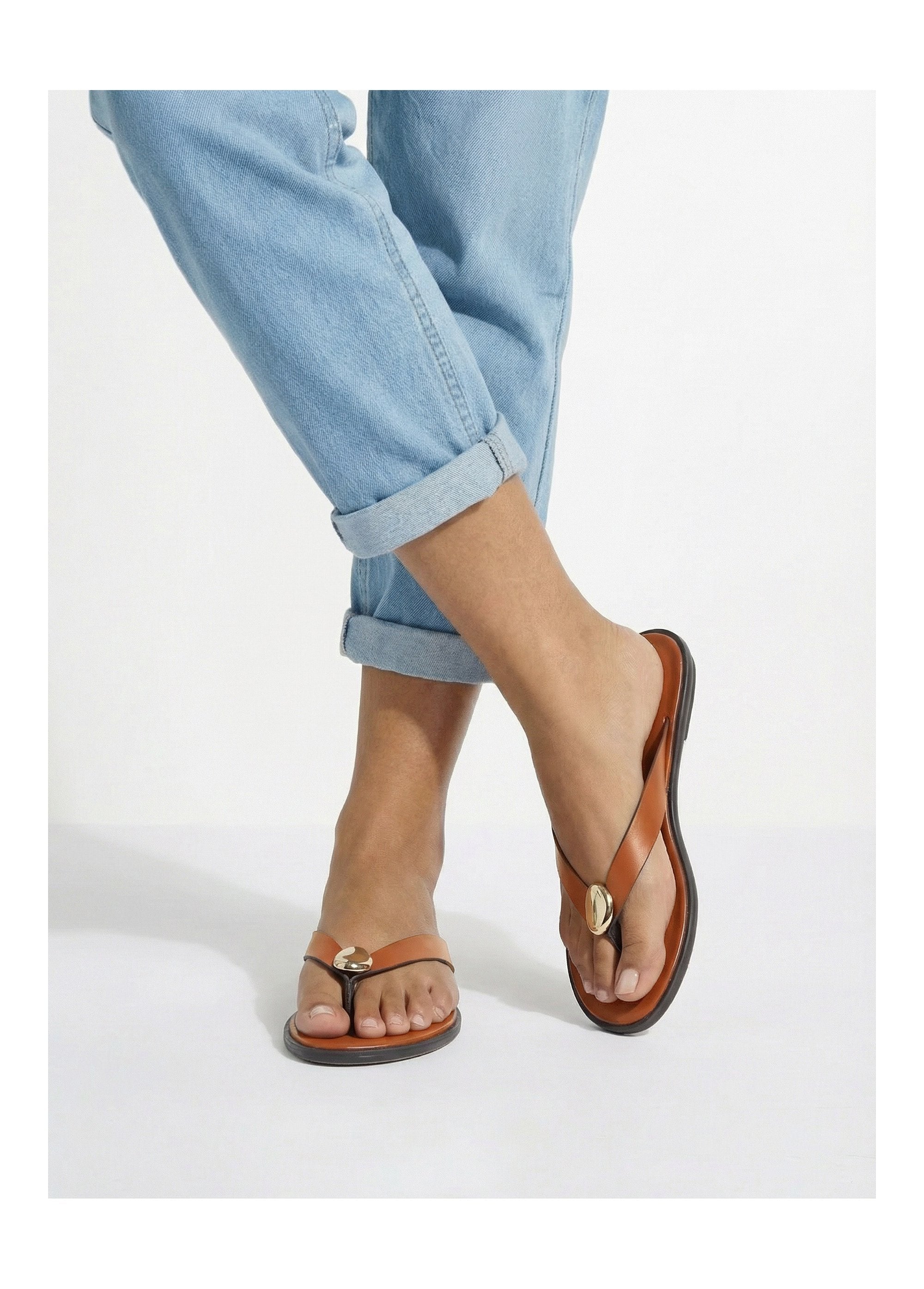 Faux_leather_flip-flops_with_metal_jewel_detail_camel_SF1_slim