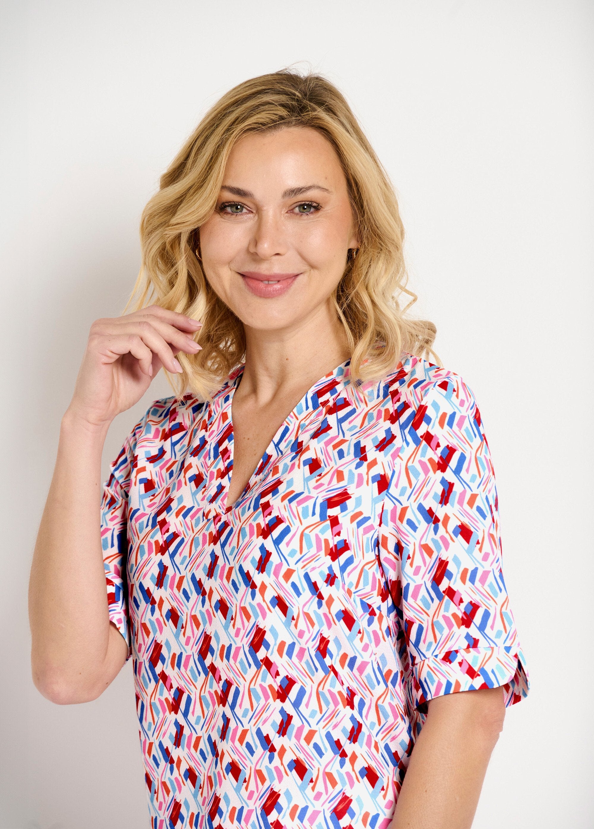 Tunique_col_V_droite_manches_courtes_imprimée_Bleu_et_rose_DE1_slim