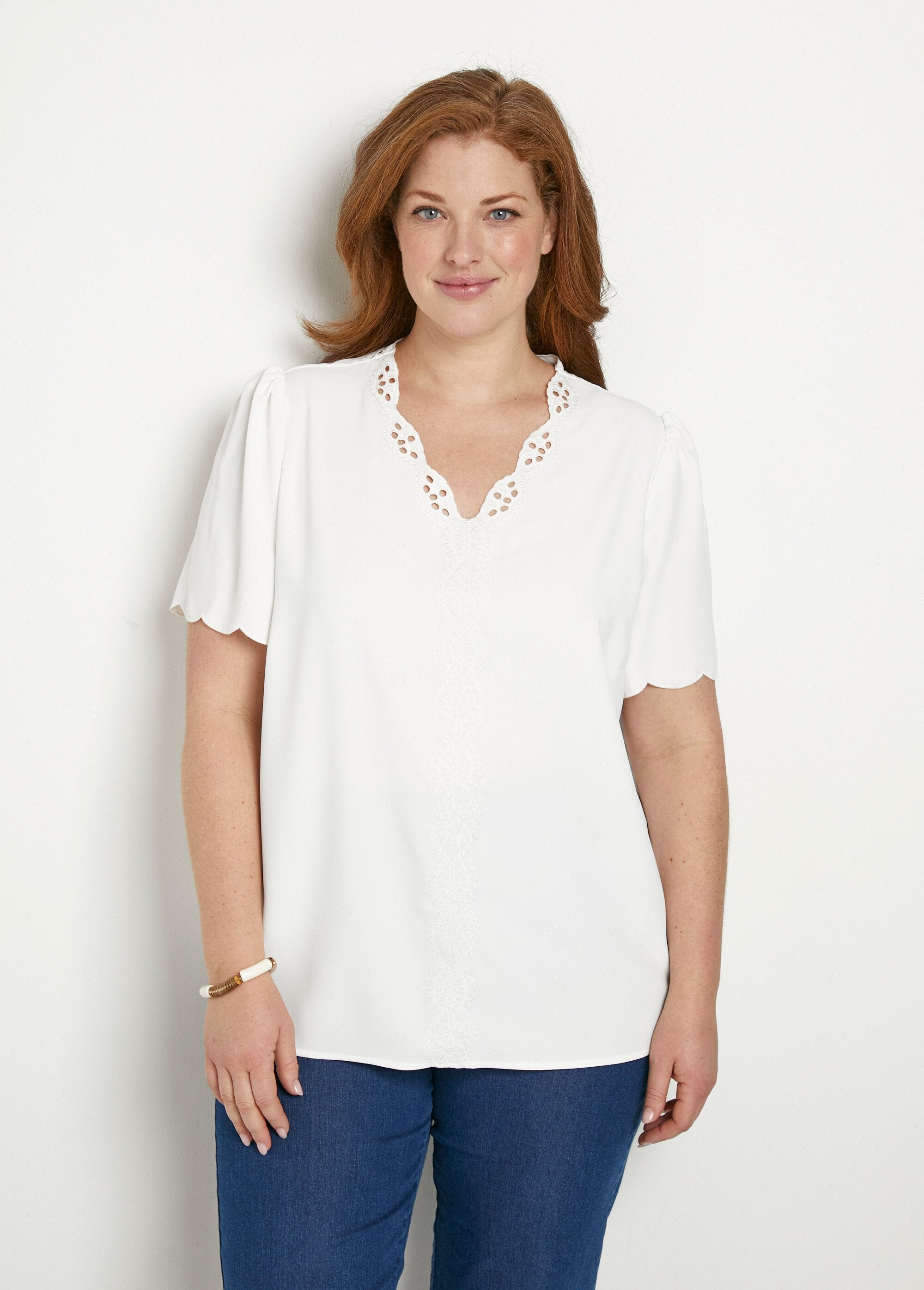 Lange_geborduurde_tuniek_met_effen_korte_mouwen_Ecru_FA1_curvy