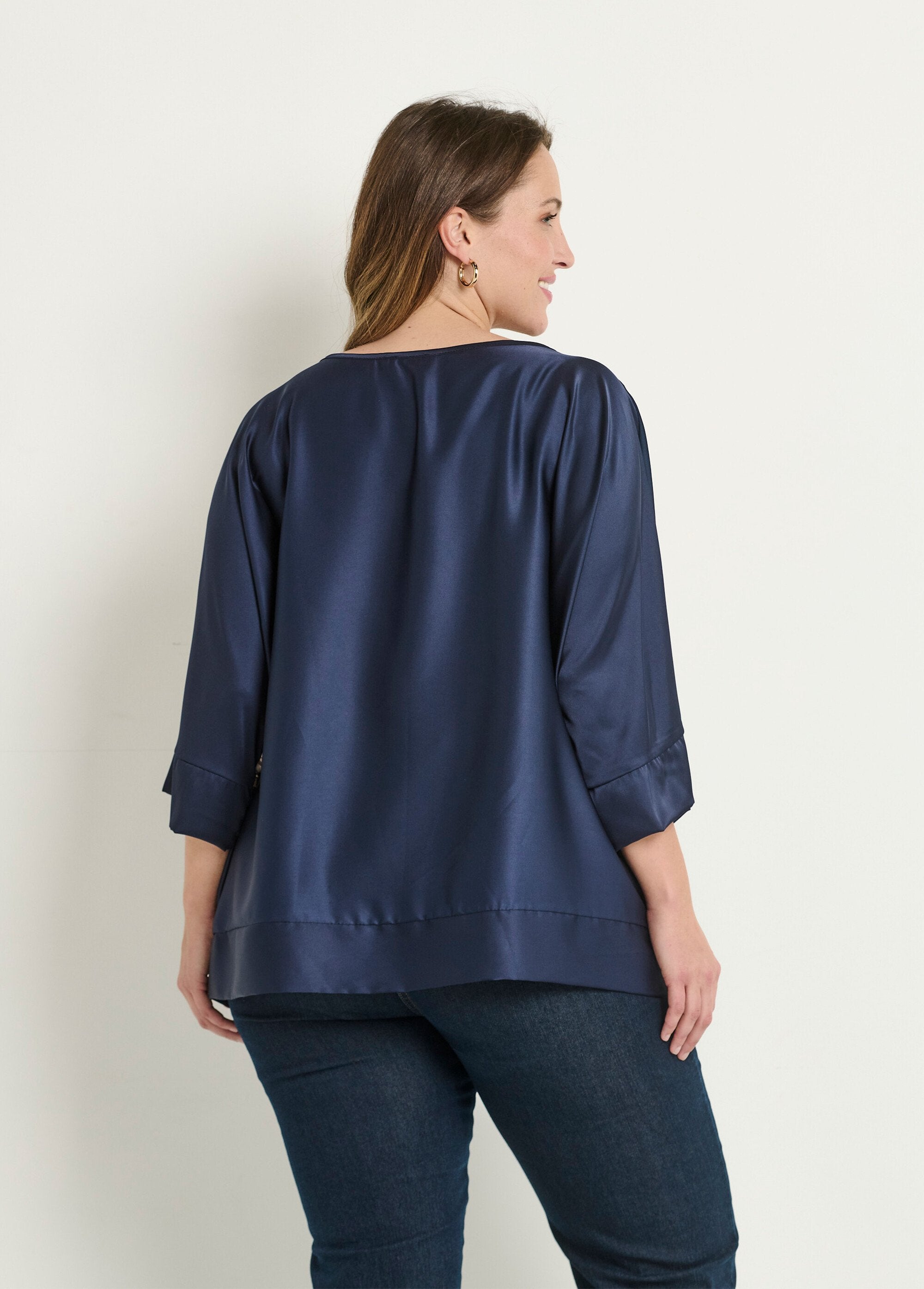 Tunique_satin_motif_floral_manches_kimono_Marine_DO1_curvy