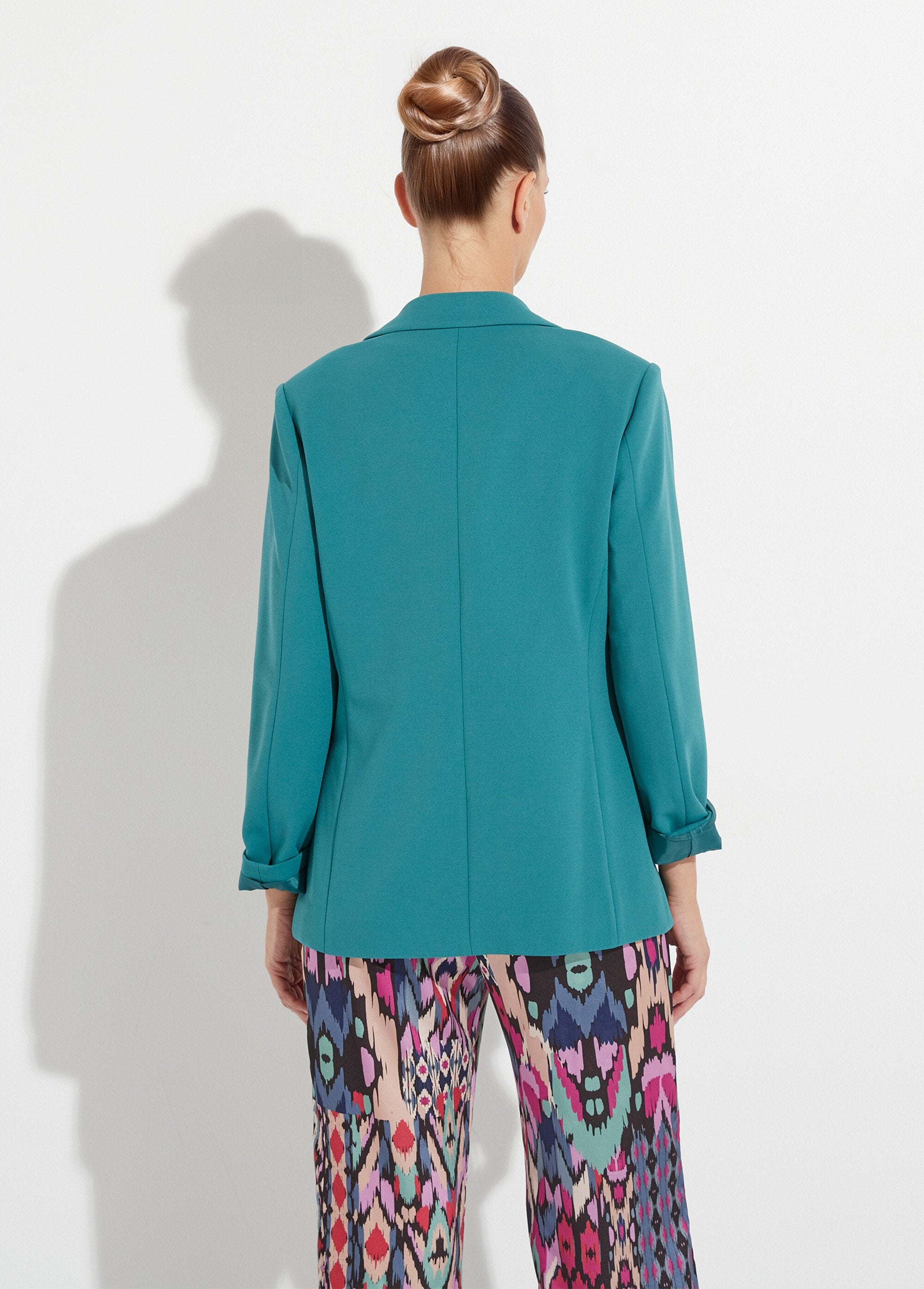 Effen_blazerjasje_met_rechte_snit_en_getailleerde_kraag_Vert_DO1_slim