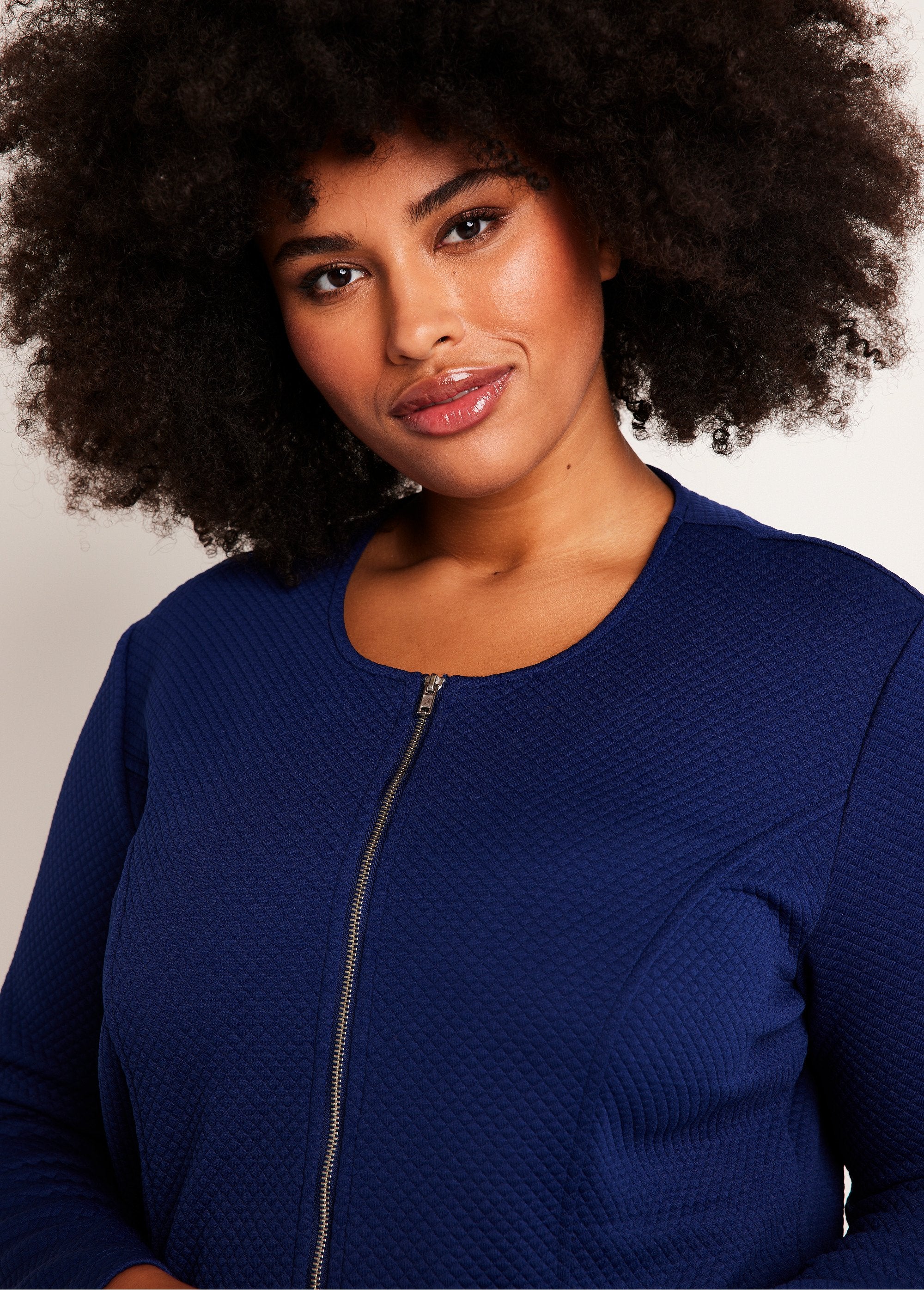 Veste_cintrée_sans_col_Marine_DE1_curvy