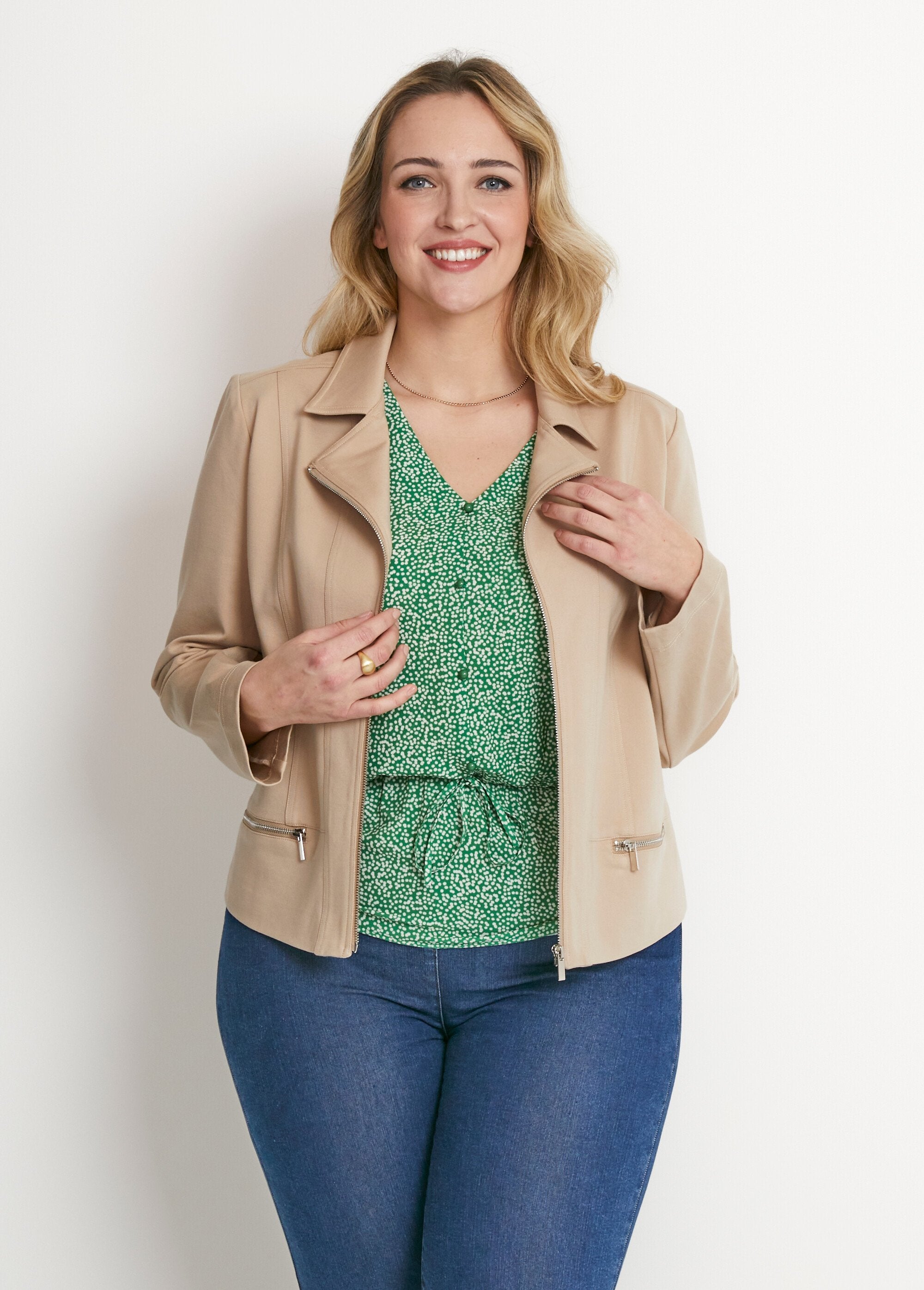 Veste_courte_zippée_droite_maille_milano_Sable_FA1_curvy