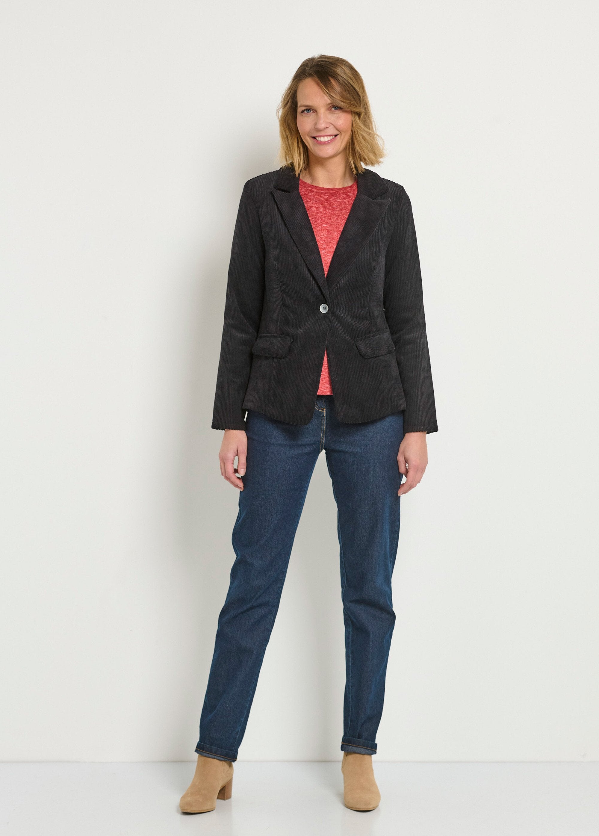 Getailleerd_jasje_met_corduroy_kraag_Noir_SF1_slim