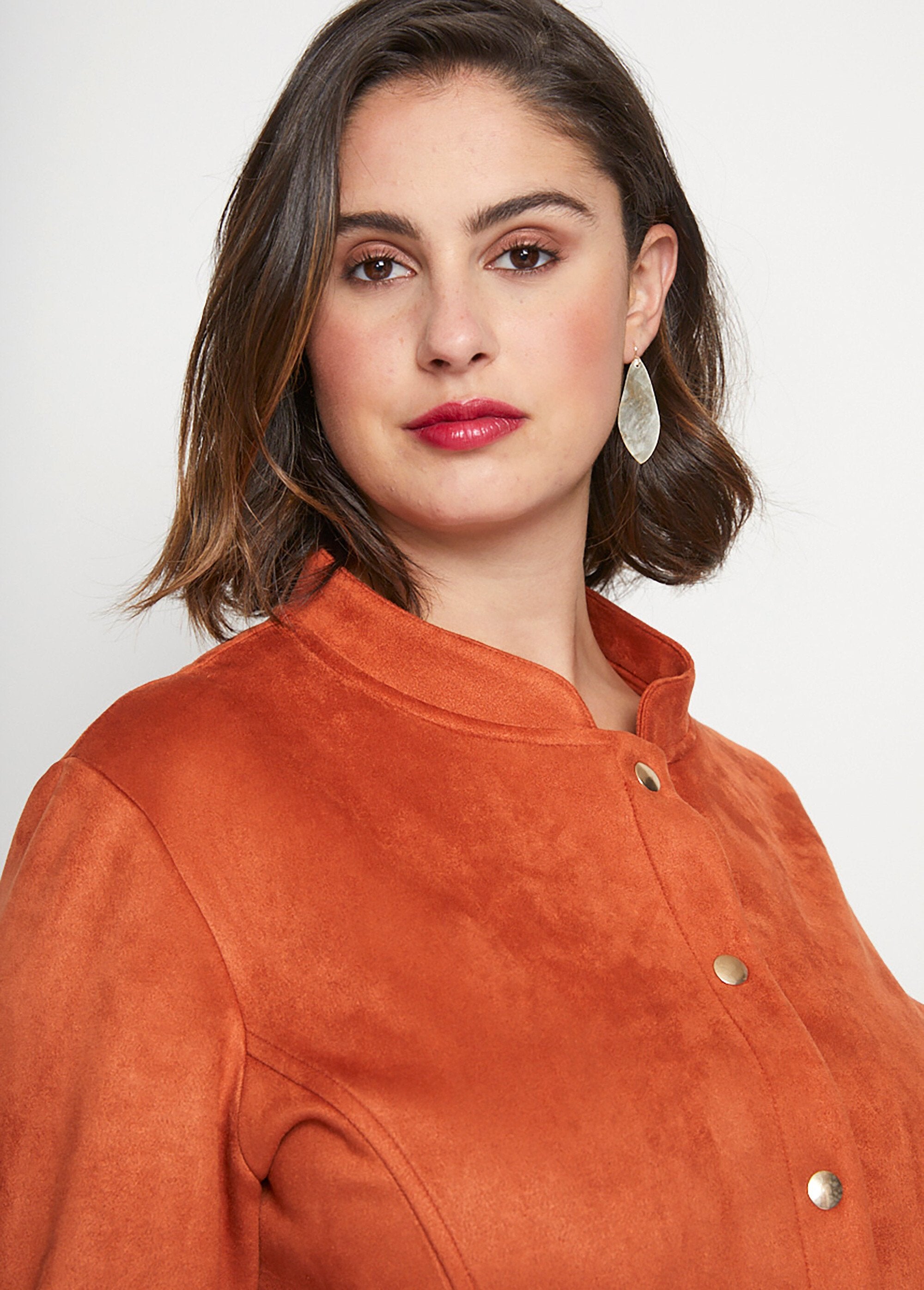 Veste_courte_pressionnée_maille_suédée_Paprika_DE1_curvy