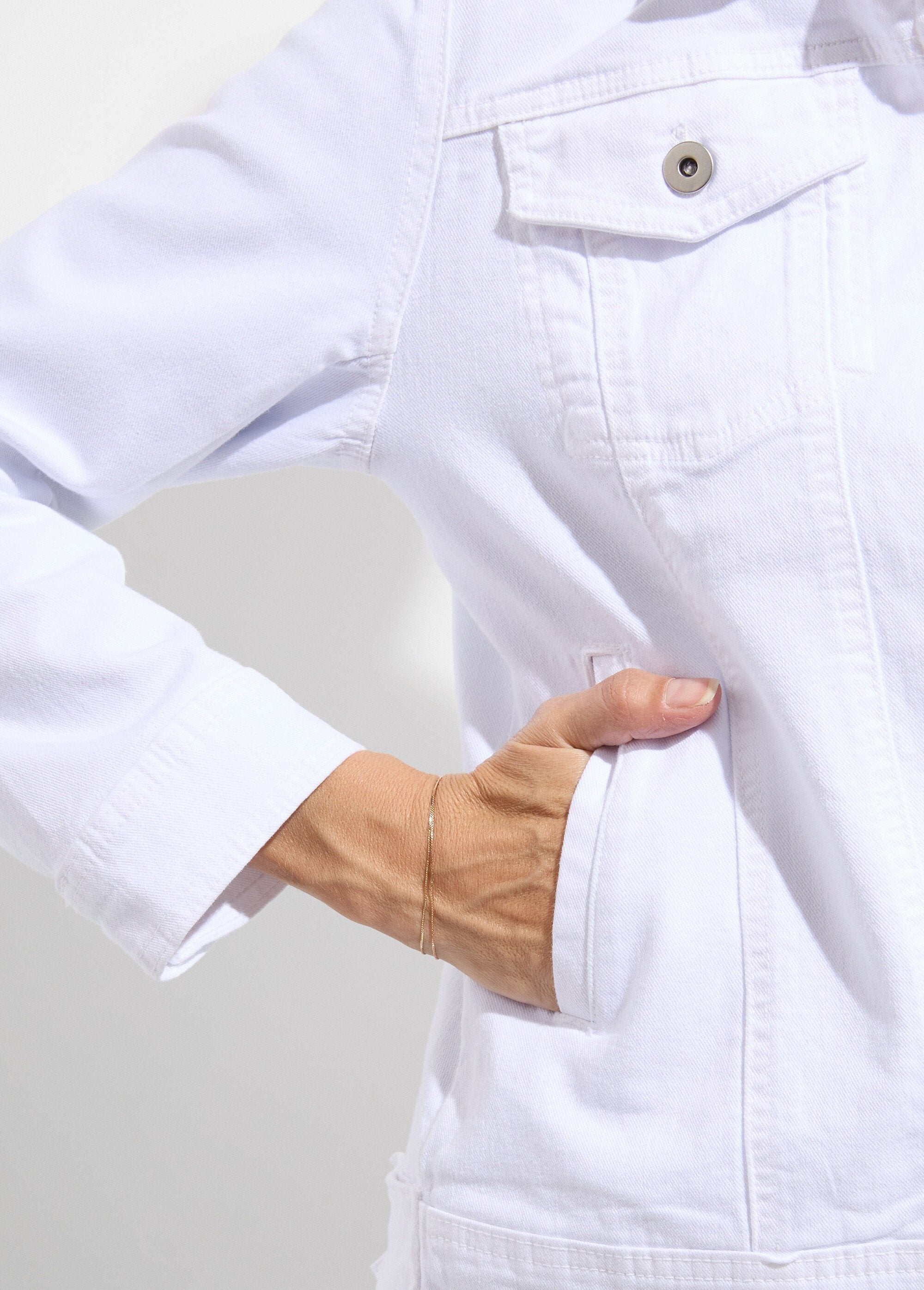 Button-down_spijkerjack_WIT_DE2_slim