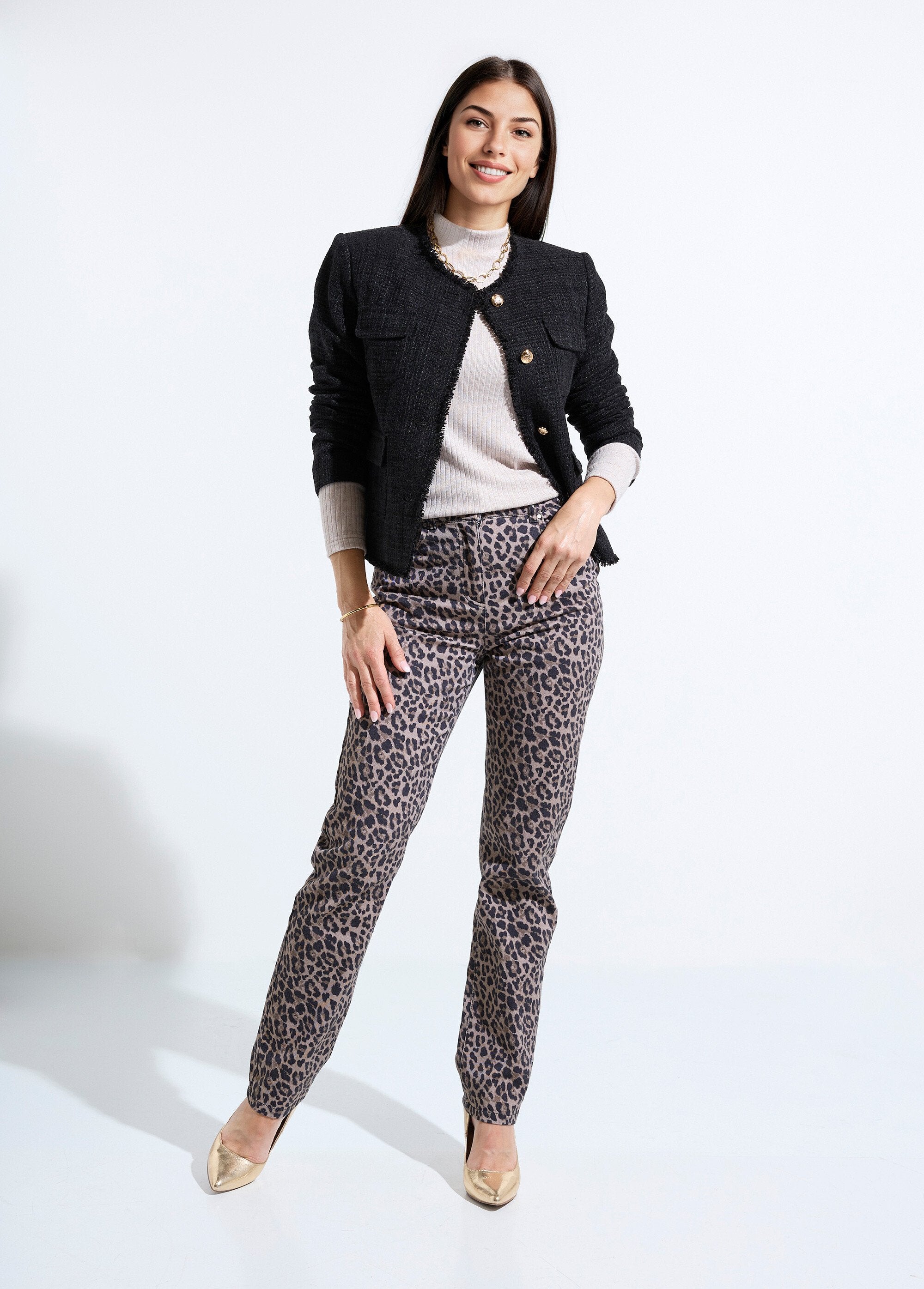 Tweed_jasje_zonder_kraag_met_franjes_en_knopen_Noir_SF1_slim