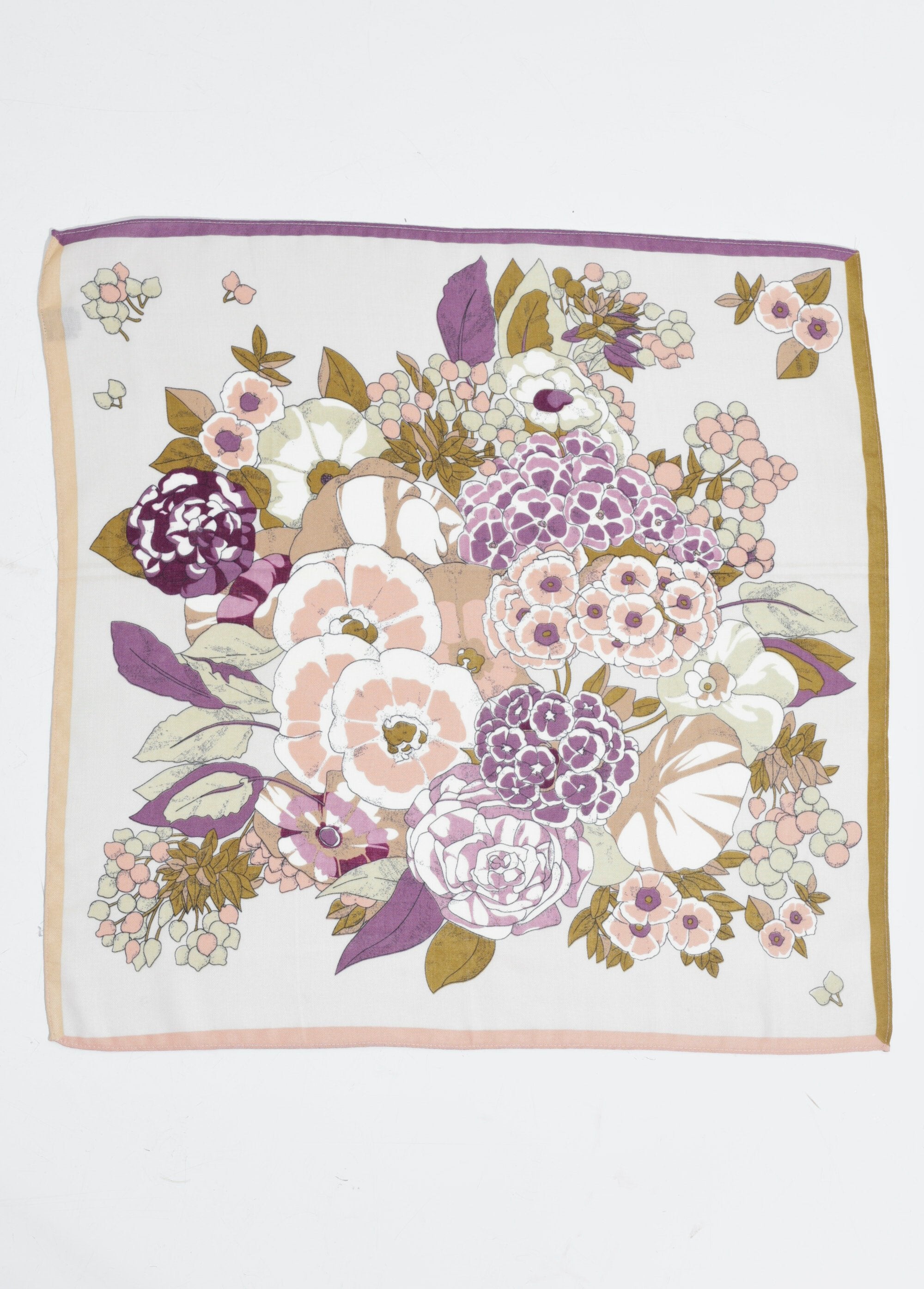 Foulard_carré,_imprimé_fleuri_hortensias_Ecru_et_violet_DE1_slim