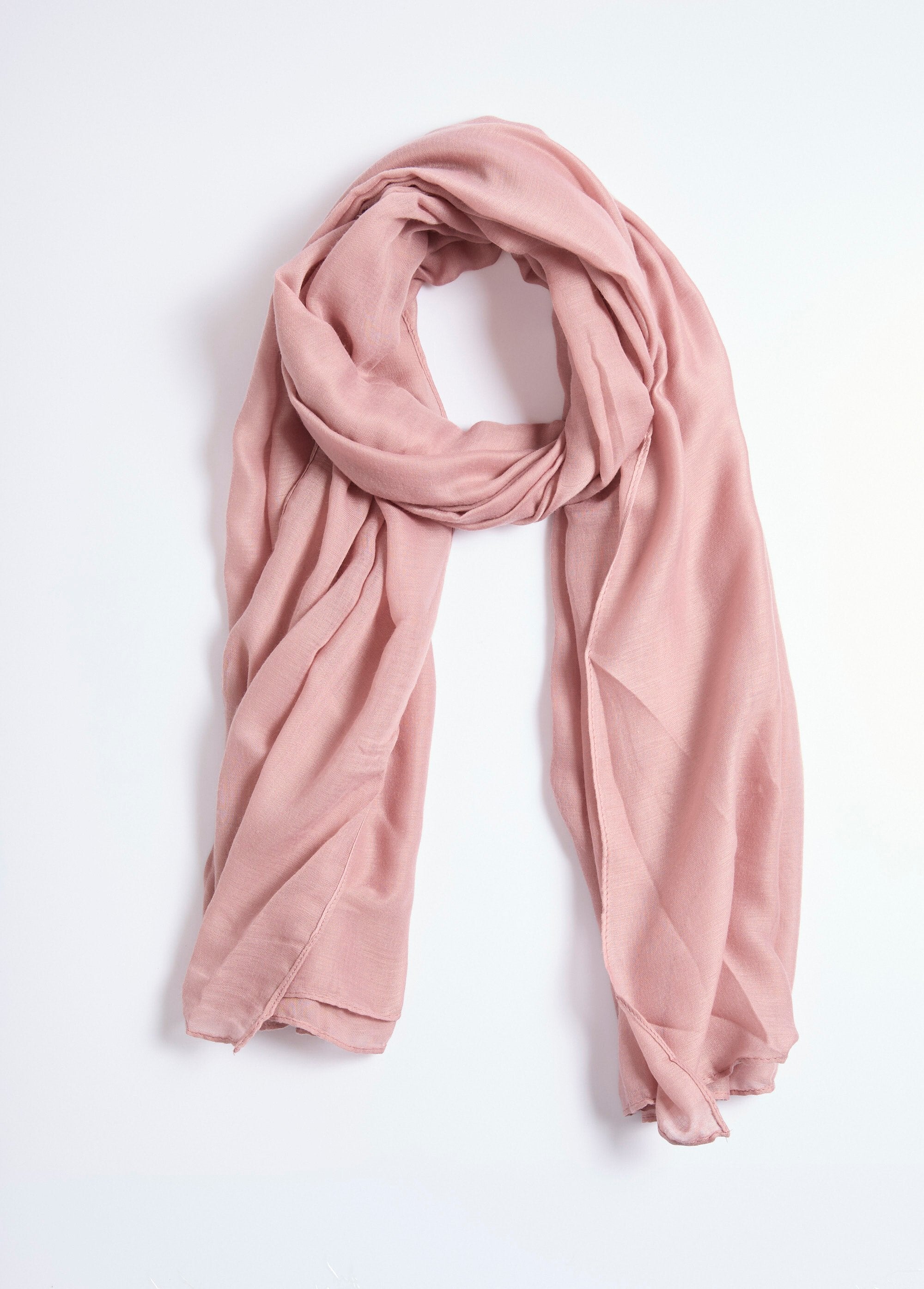 Vloeiende_pareo_stola_om_te_binden_Rose_poudre_FA1_slim