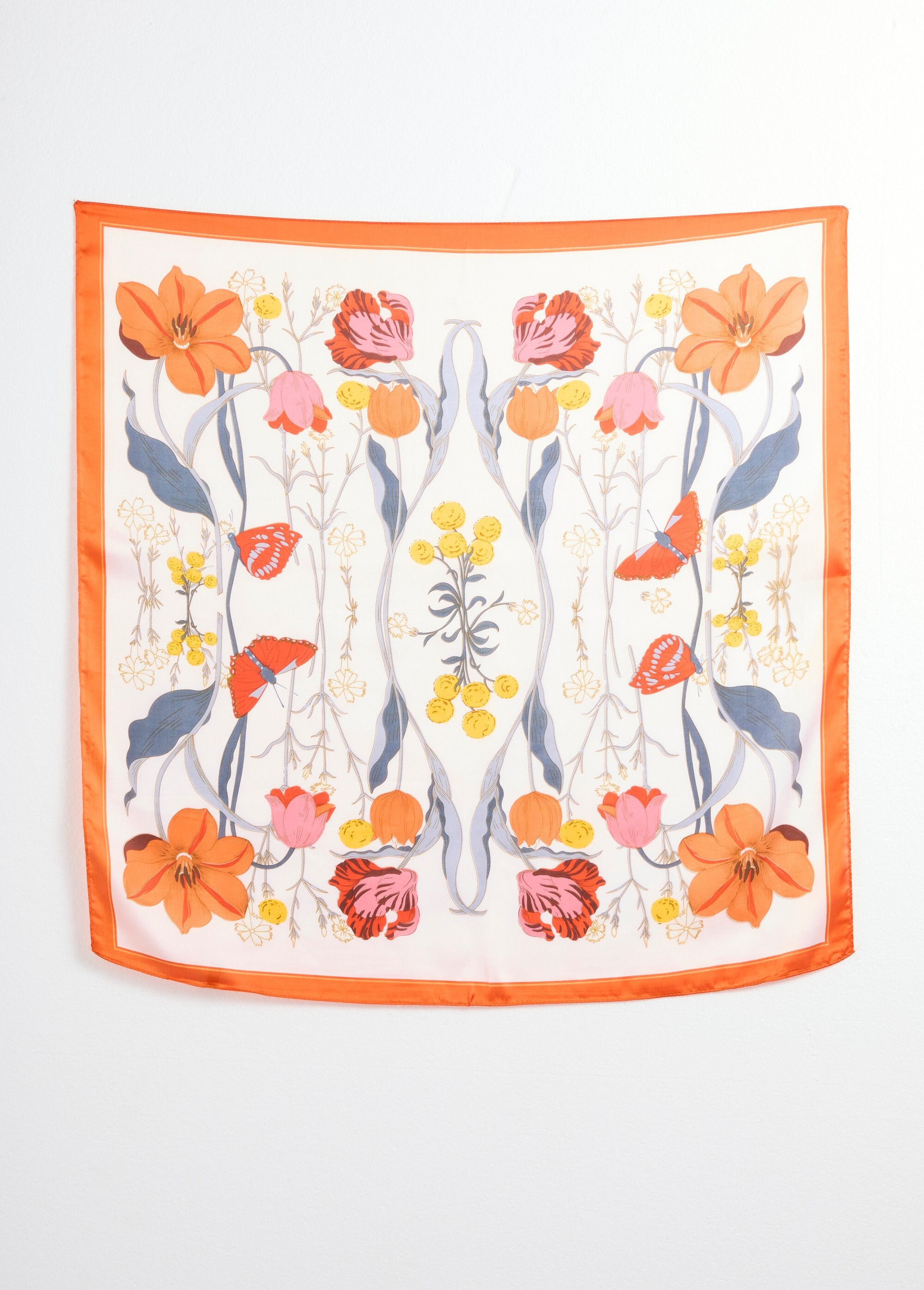 Foulard_en_satin_avec_imprimé_tulipes_Imprime_orange_DE1_slim