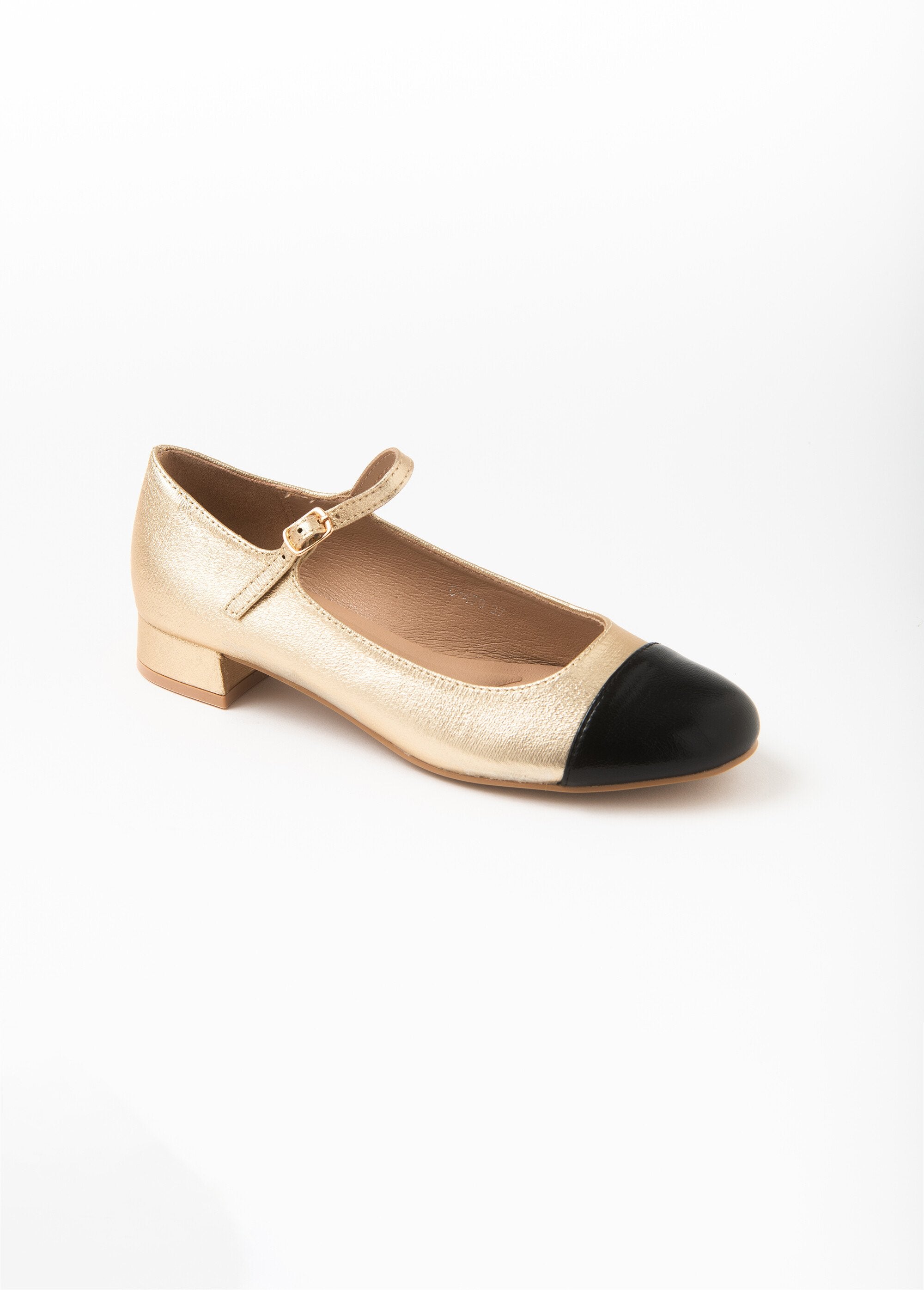 Ballerina_style_with_contrasting_toe_Gold_and_black_FA1_slim