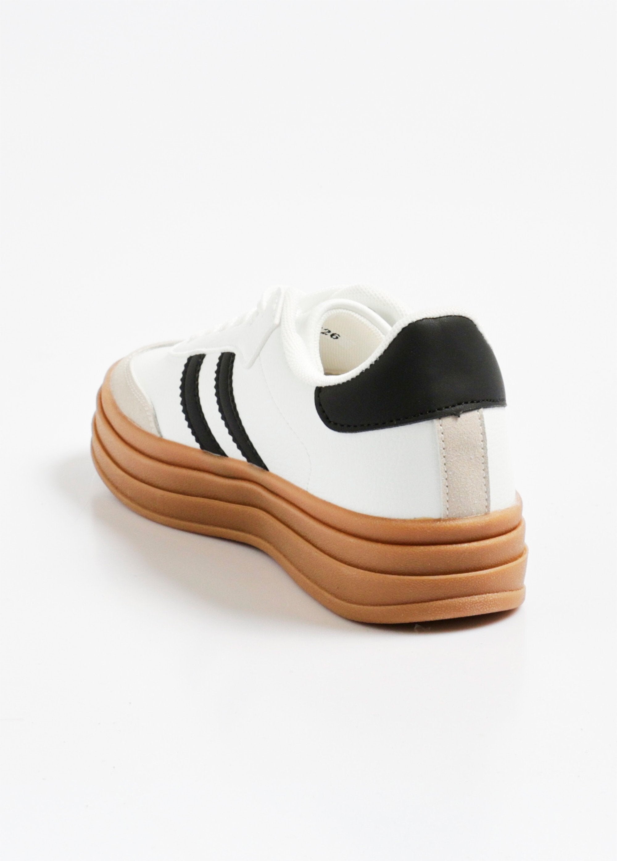 Baskets_style_rétro_bicolore_en_suédine_Blanc_DO1_slim