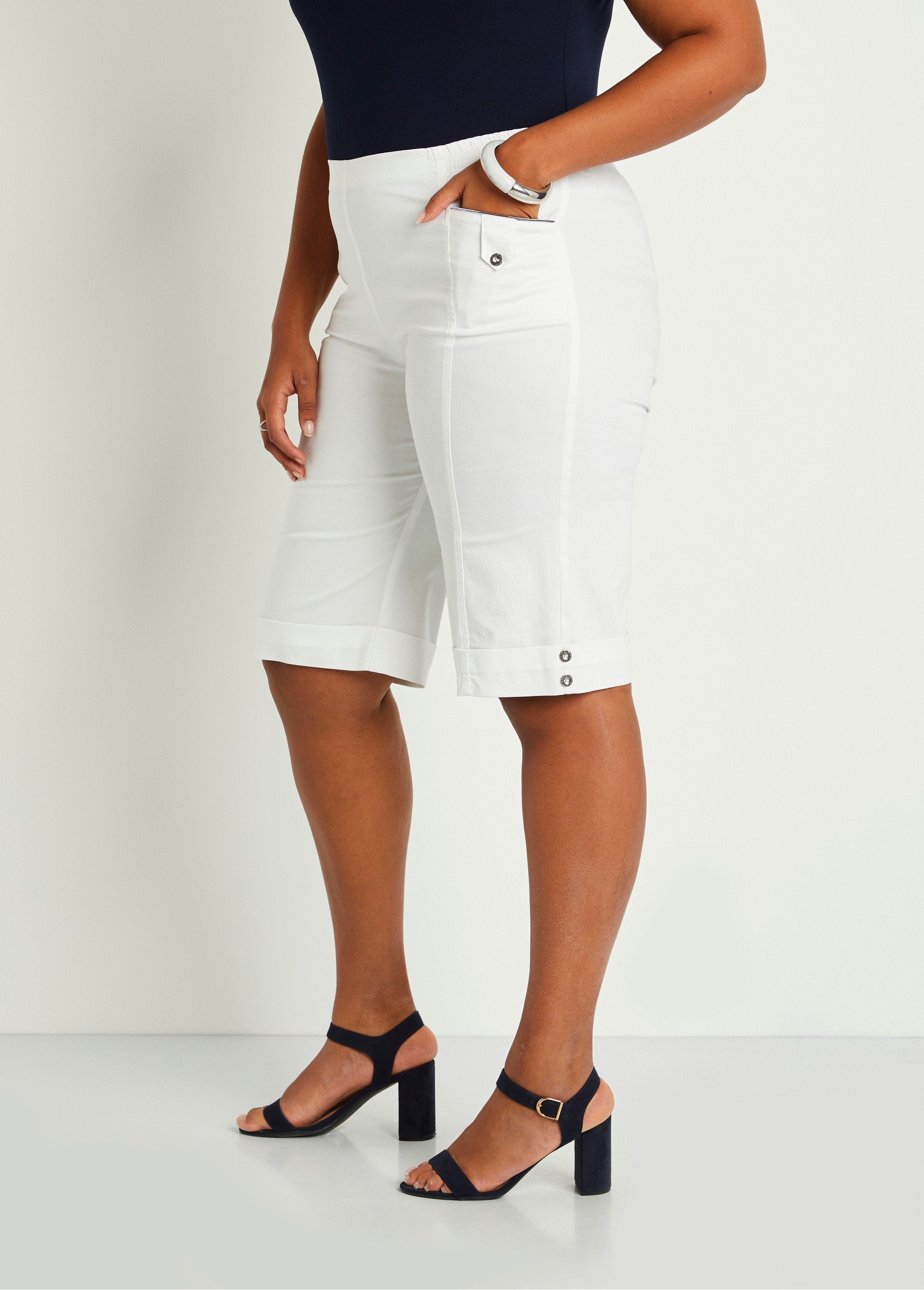 Bermuda_met_semi-elastische_tailleband_WIT_DR1_curvy